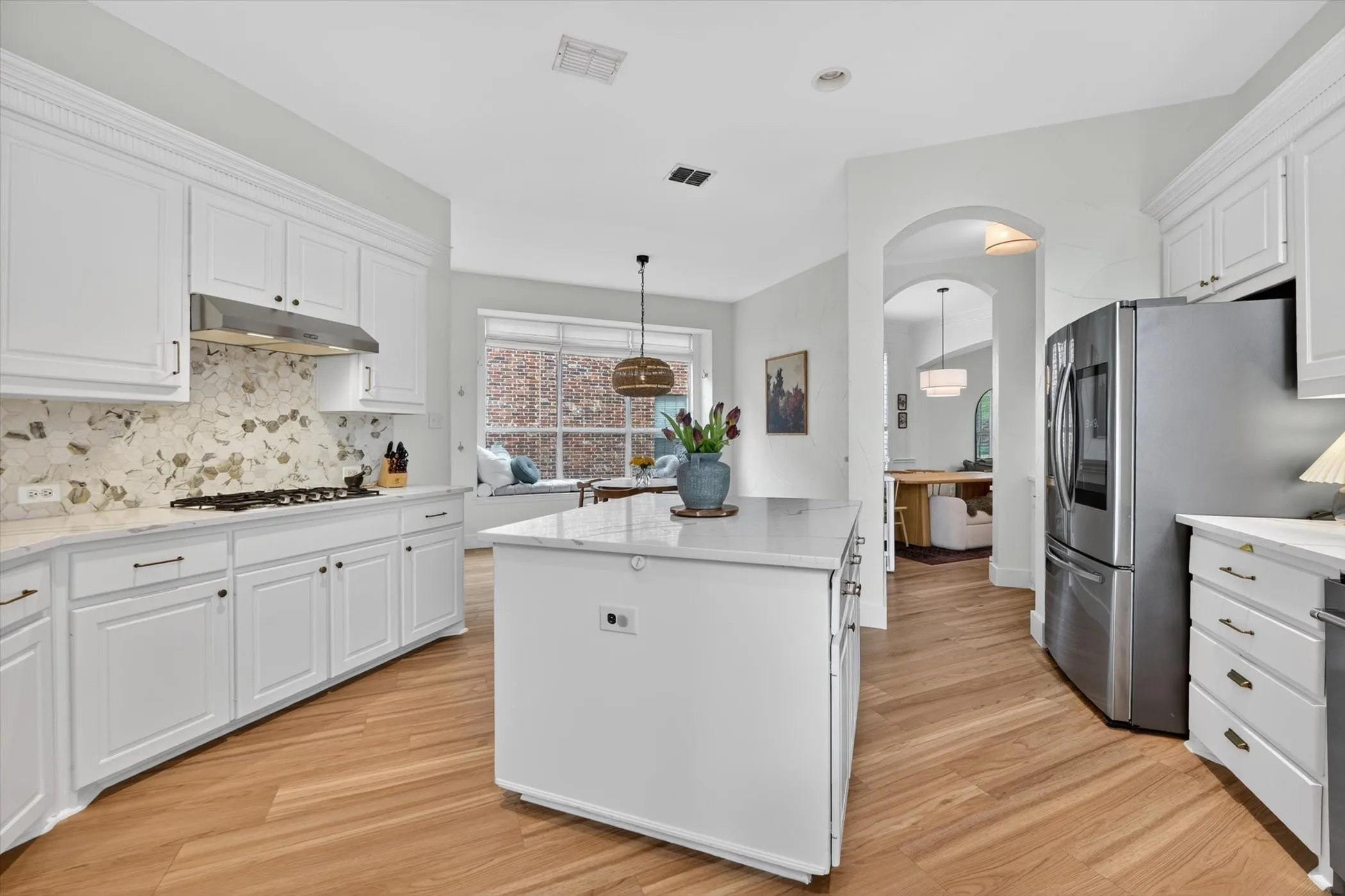 Single Family Residence For Sale in Collin County , 915 Saratoga Drive, Allen, Texas 75013, 4 Bedroom, 4 Bathroom, 3 Garage spaces, 3,652 Sqft, built in 2003, mls#21348973, Real Estate Agent in Allen, Homes For Sale in Collin county, Homes For Sale in Allen, Realtor in Allen Texas, Real Estate Brokerage Independent Realty Texas, Luminita Cordes Realtor
