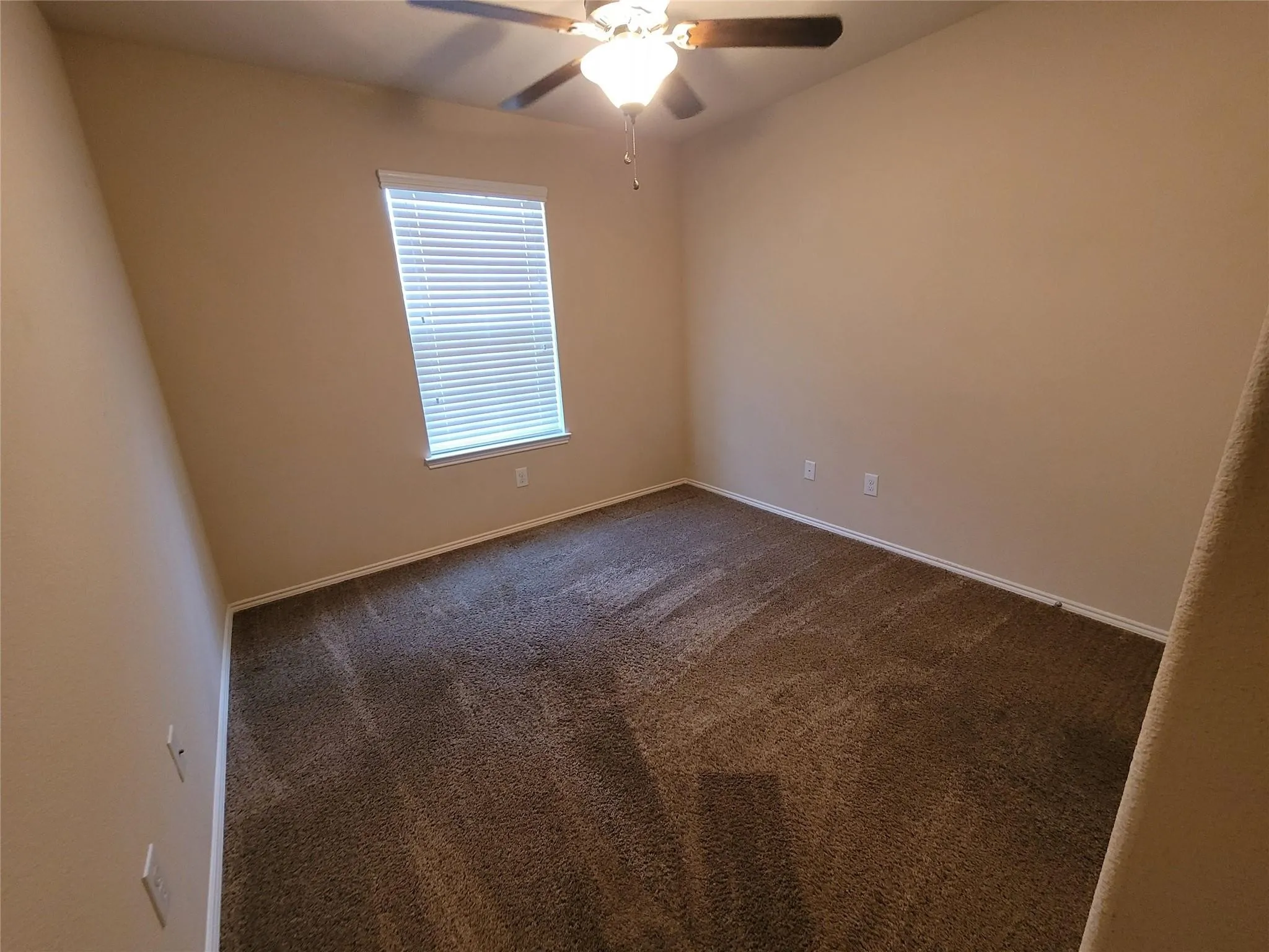 Single Family Residence For Rent in Denton County , 8913 Eastwood Avenue, Cross Roads, Texas 76227, 4 Bedroom, 2 Bathroom, 2 Garage spaces, 1,557 Sqft, built in 2012, mls#21349362, Real Estate Agent in Cross Roads, Homes For Rent in Denton county, Homes For Rent in Cross Roads, Realtor in Cross Roads Texas, Real Estate Brokerage Independent Realty Texas, Luminita Cordes Realtor