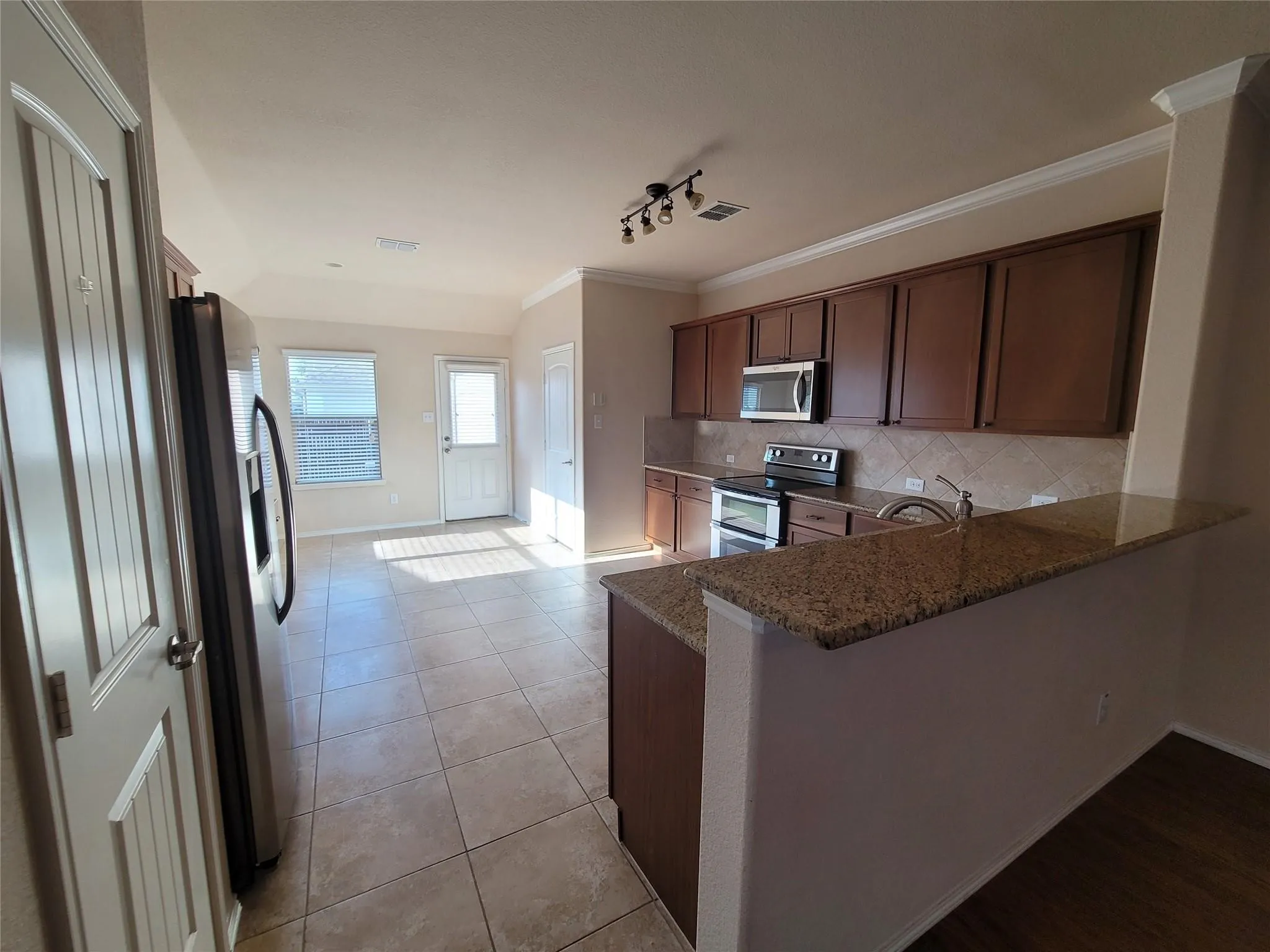 Single Family Residence For Rent in Denton County , 8913 Eastwood Avenue, Cross Roads, Texas 76227, 4 Bedroom, 2 Bathroom, 2 Garage spaces, 1,557 Sqft, built in 2012, mls#21349362, Real Estate Agent in Cross Roads, Homes For Rent in Denton county, Homes For Rent in Cross Roads, Realtor in Cross Roads Texas, Real Estate Brokerage Independent Realty Texas, Luminita Cordes Realtor
