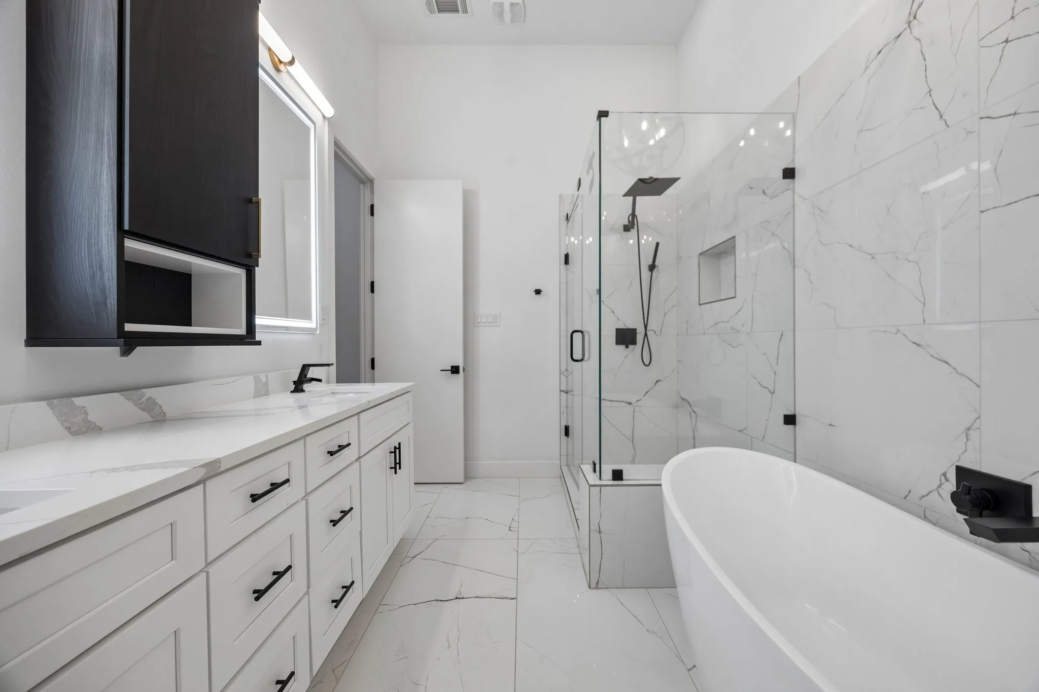 Townhouse For Sale in Denton County , 4948 Blaynes View, The Colony, Texas 75056, 4 Bedroom, 6 Bathroom, 2 Garage spaces, 3,418 Sqft, built in 2022, Price $1,049,900, mls#21319325, Real Estate Agent in The Colony, Homes For Sale in Denton county, Homes For Sale in The Colony, Realtor in The Colony Texas, Real Estate Brokerage Independent Realty Texas, Luminita Cordes Realtor