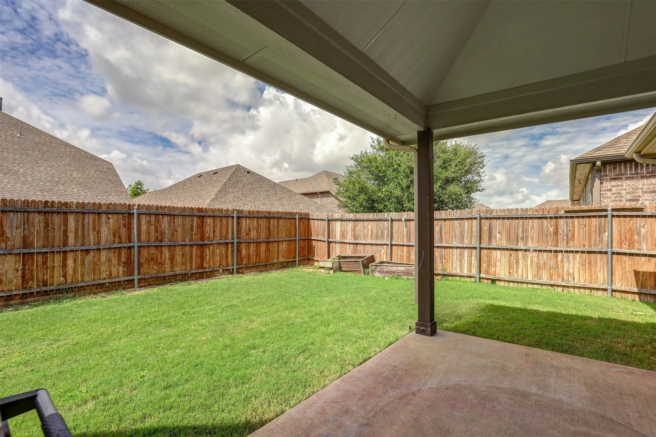 Single Family Residence For Sale in Denton County , 2452 Open Range Drive, Fort Worth, Texas 76177, 3 Bedroom, 2 Bathroom, 2 Garage spaces, 2,001 Sqft, built in 2017, mls#21331939, Real Estate Agent in Fort Worth, Homes For Sale in Denton county, Homes For Sale in Fort Worth, Realtor in Fort Worth Texas, Real Estate Brokerage Independent Realty Texas, Luminita Cordes Realtor