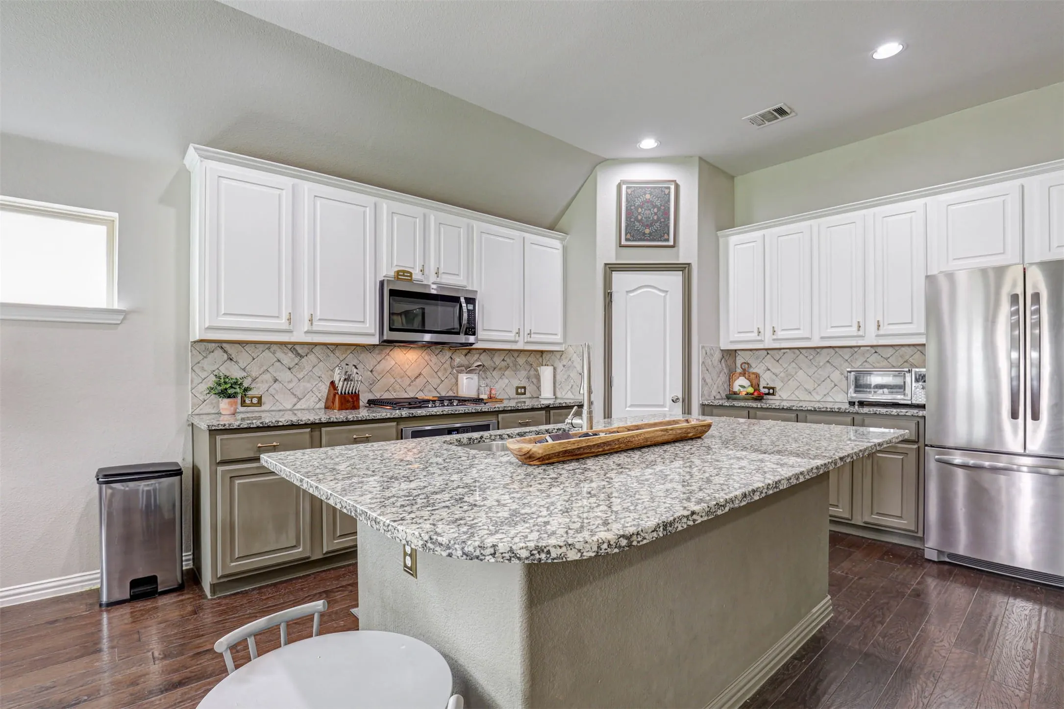 Single Family Residence For Sale in Denton County , 2452 Open Range Drive, Fort Worth, Texas 76177, 3 Bedroom, 2 Bathroom, 2 Garage spaces, 2,001 Sqft, built in 2017, mls#21331939, Real Estate Agent in Fort Worth, Homes For Sale in Denton county, Homes For Sale in Fort Worth, Realtor in Fort Worth Texas, Real Estate Brokerage Independent Realty Texas, Luminita Cordes Realtor