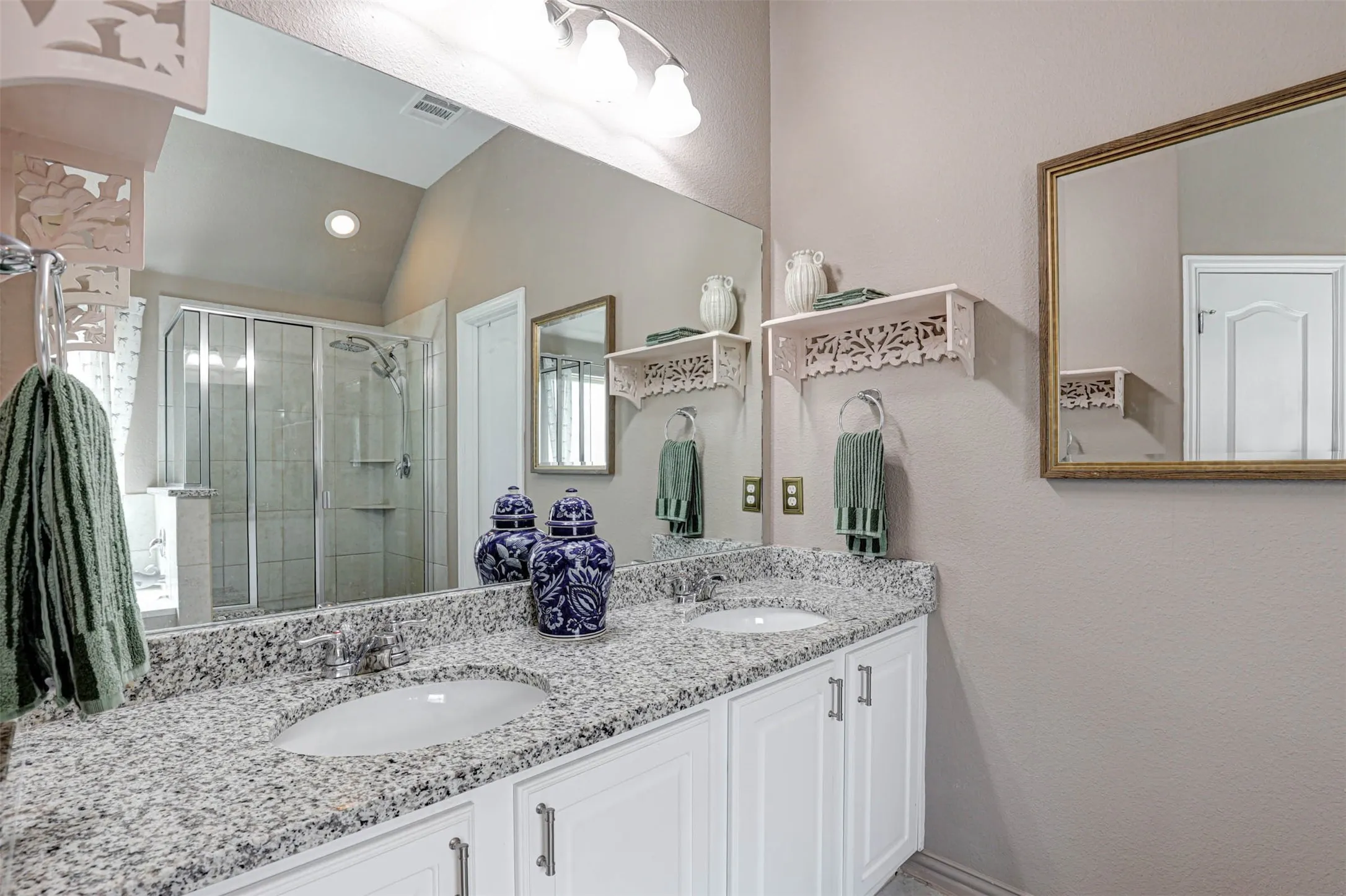 Single Family Residence For Sale in Denton County , 2452 Open Range Drive, Fort Worth, Texas 76177, 3 Bedroom, 2 Bathroom, 2 Garage spaces, 2,001 Sqft, built in 2017, mls#21331939, Real Estate Agent in Fort Worth, Homes For Sale in Denton county, Homes For Sale in Fort Worth, Realtor in Fort Worth Texas, Real Estate Brokerage Independent Realty Texas, Luminita Cordes Realtor