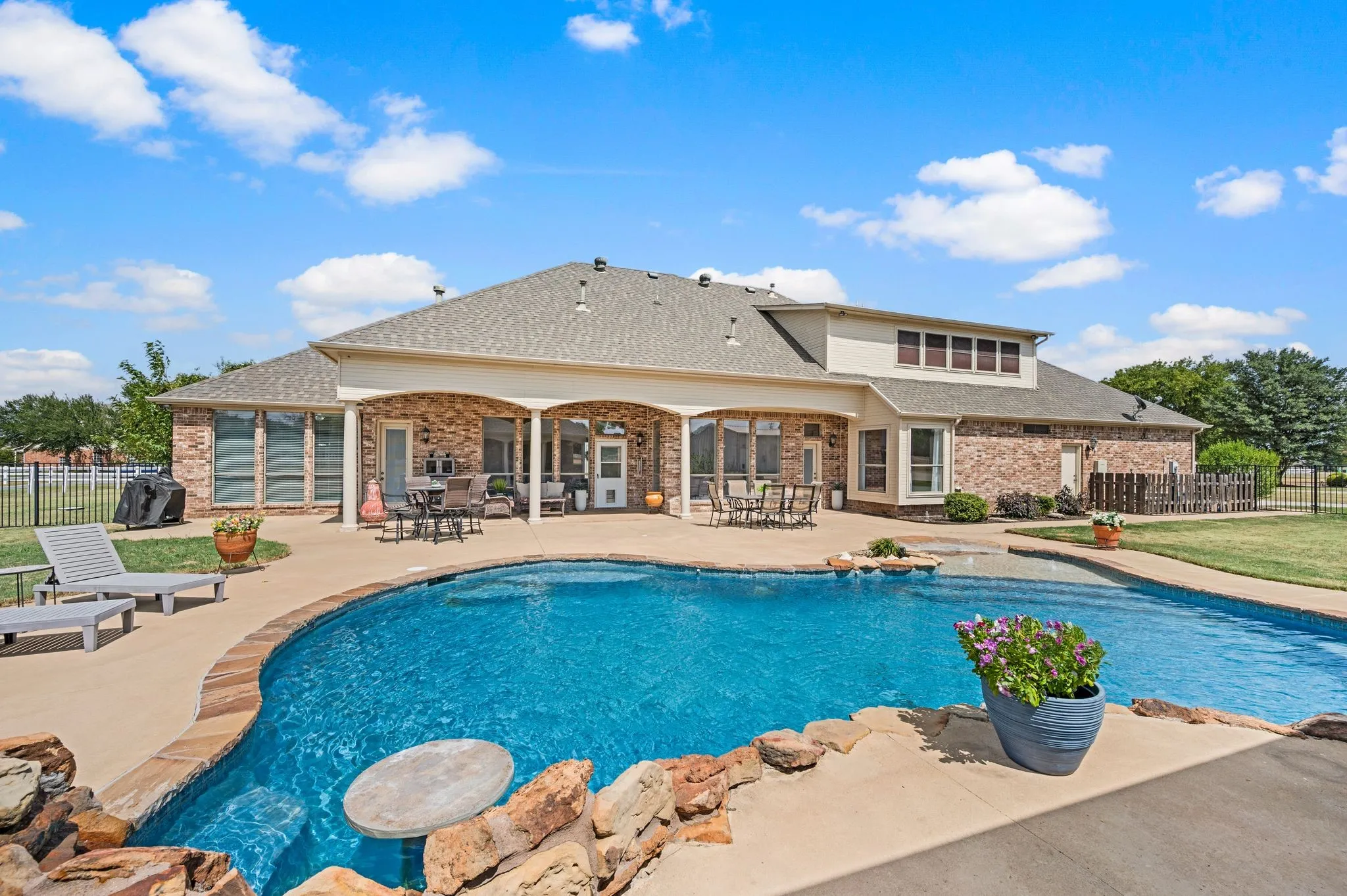 Single Family Residence For Sale in Tarrant County , 13425 Willow Creek Drive, Haslet, Texas 76052, 4 Bedroom, 5 Bathroom, 3 Garage spaces, 3,645 Sqft, built in 2002, mls#21341639, Real Estate Agent in Haslet, Homes For Sale in Tarrant county, Homes For Sale in Haslet, Realtor in Haslet Texas, Real Estate Brokerage Independent Realty Texas, Luminita Cordes Realtor