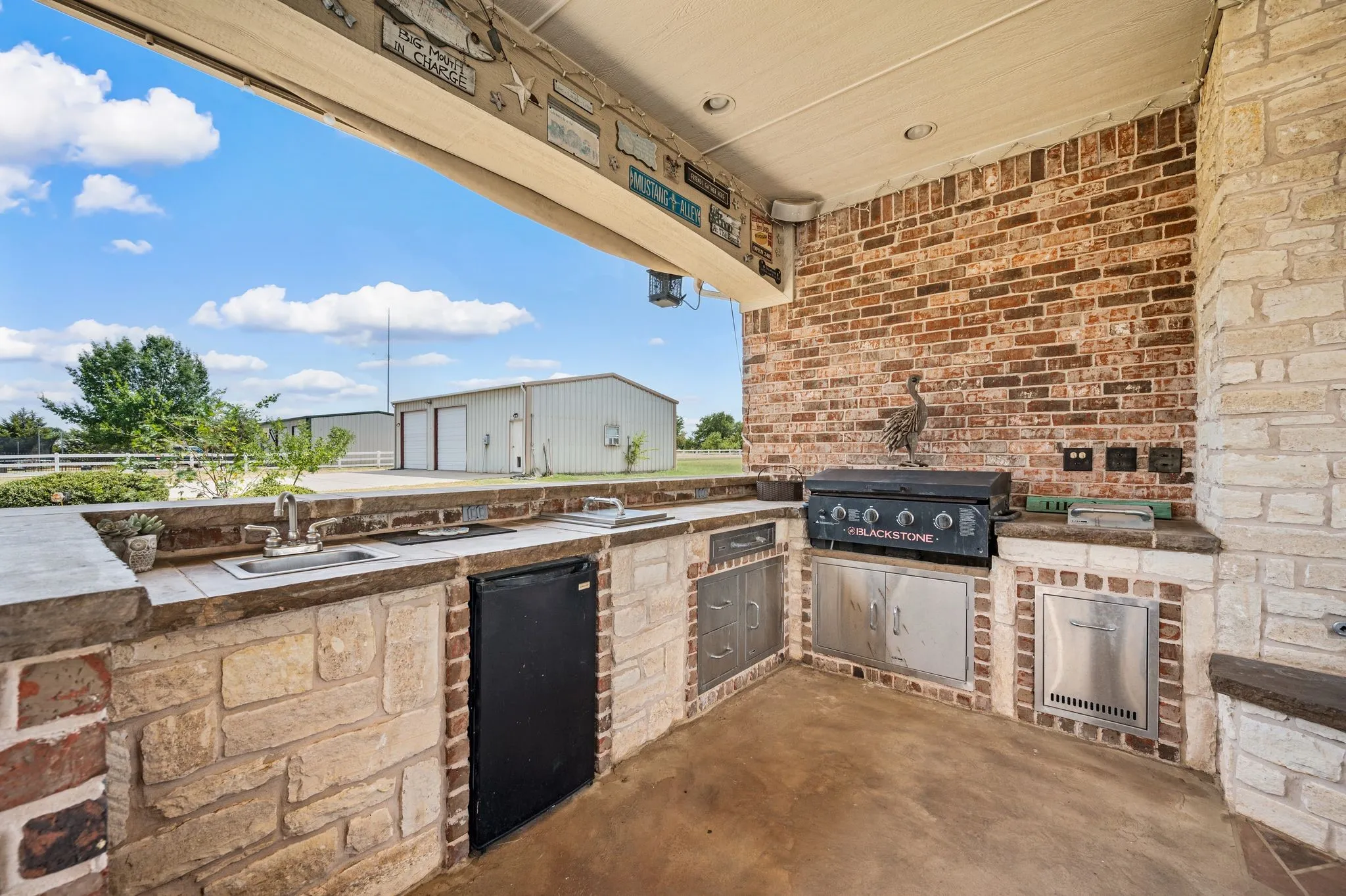 Single Family Residence For Sale in Tarrant County , 13425 Willow Creek Drive, Haslet, Texas 76052, 4 Bedroom, 5 Bathroom, 3 Garage spaces, 3,645 Sqft, built in 2002, mls#21341639, Real Estate Agent in Haslet, Homes For Sale in Tarrant county, Homes For Sale in Haslet, Realtor in Haslet Texas, Real Estate Brokerage Independent Realty Texas, Luminita Cordes Realtor