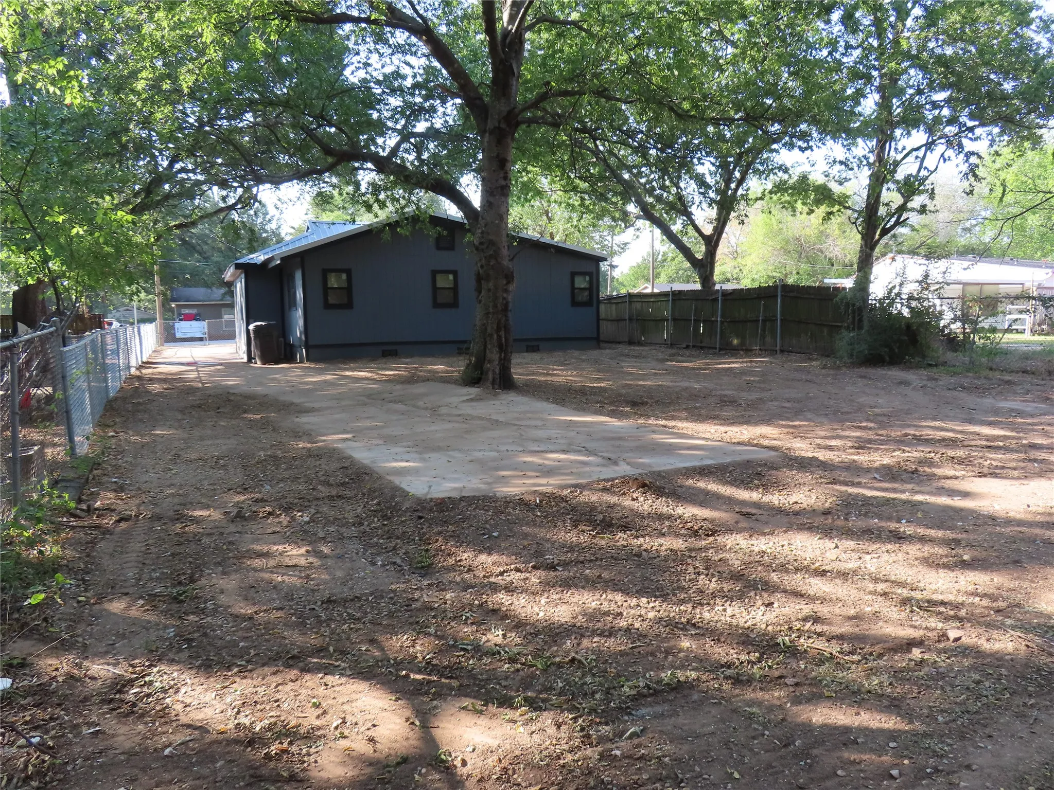 Single Family Residence For Sale in Dallas County , 2317 Cool Mist Lane, Dallas, Texas 75253, 3 Bedroom, 2 Bathroom, Garage spaces, 1,200 Sqft, built in 1935, mls#21349313, Real Estate Agent in Dallas, Homes For Sale in Dallas county, Homes For Sale in Dallas, Realtor in Dallas Texas, Real Estate Brokerage Independent Realty Texas, Luminita Cordes Realtor