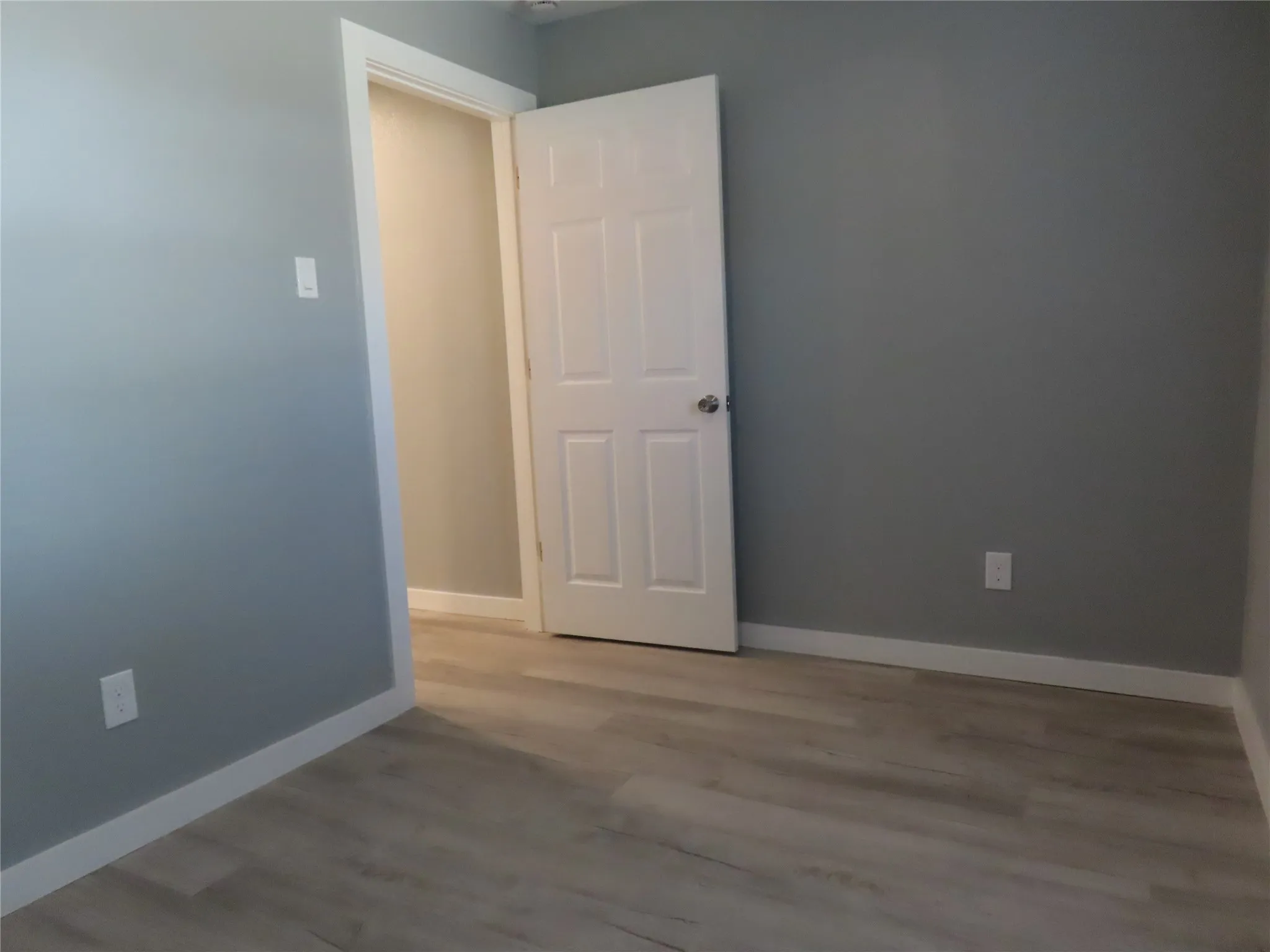 Single Family Residence For Sale in Dallas County , 2317 Cool Mist Lane, Dallas, Texas 75253, 3 Bedroom, 2 Bathroom, Garage spaces, 1,200 Sqft, built in 1935, mls#21349313, Real Estate Agent in Dallas, Homes For Sale in Dallas county, Homes For Sale in Dallas, Realtor in Dallas Texas, Real Estate Brokerage Independent Realty Texas, Luminita Cordes Realtor