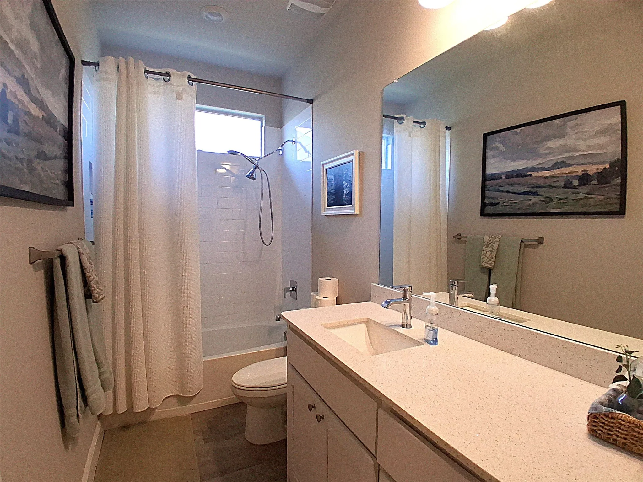 Single Family Residence For Rent in Ellis County , 309 Clayton Street, Glenn Heights, Texas 75154, 4 Bedroom, 2 Bathroom, 2 Garage spaces, 2,146 Sqft, built in 2022, mls#21349373, Real Estate Agent in Glenn Heights, Homes For Rent in Ellis county, Homes For Rent in Glenn Heights, Realtor in Glenn Heights Texas, Real Estate Brokerage Independent Realty Texas, Luminita Cordes Realtor