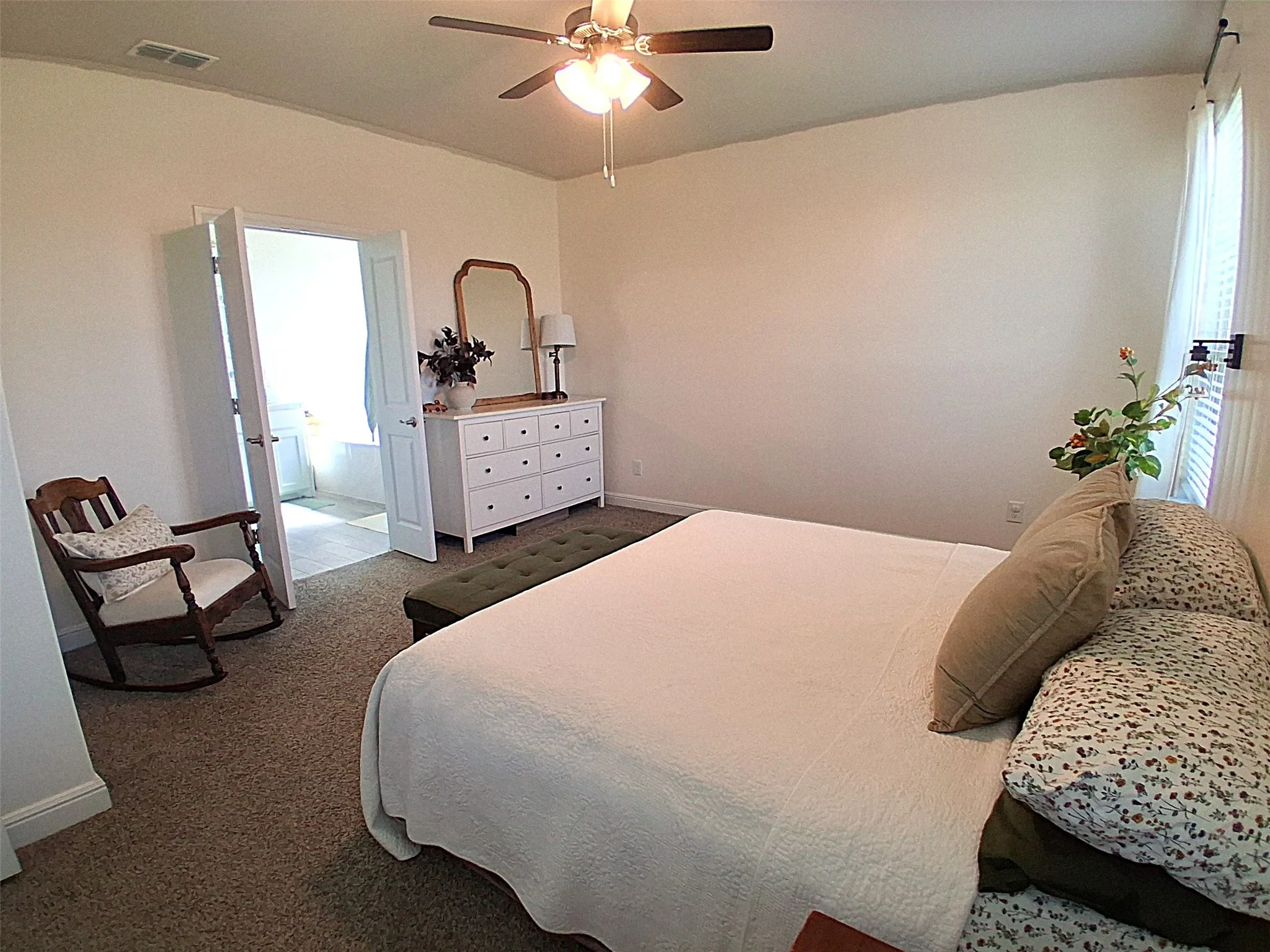 Single Family Residence For Rent in Ellis County , 309 Clayton Street, Glenn Heights, Texas 75154, 4 Bedroom, 2 Bathroom, 2 Garage spaces, 2,146 Sqft, built in 2022, mls#21349373, Real Estate Agent in Glenn Heights, Homes For Rent in Ellis county, Homes For Rent in Glenn Heights, Realtor in Glenn Heights Texas, Real Estate Brokerage Independent Realty Texas, Luminita Cordes Realtor