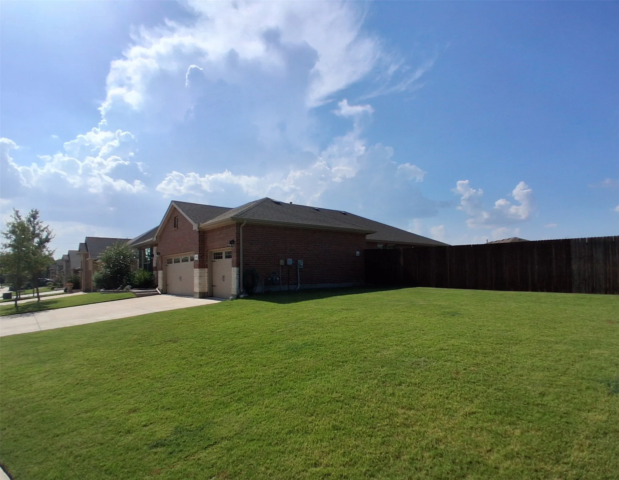 Single Family Residence For Rent in Ellis County , 309 Clayton Street, Glenn Heights, Texas 75154, 4 Bedroom, 2 Bathroom, 2 Garage spaces, 2,146 Sqft, built in 2022, mls#21349373, Real Estate Agent in Glenn Heights, Homes For Rent in Ellis county, Homes For Rent in Glenn Heights, Realtor in Glenn Heights Texas, Real Estate Brokerage Independent Realty Texas, Luminita Cordes Realtor