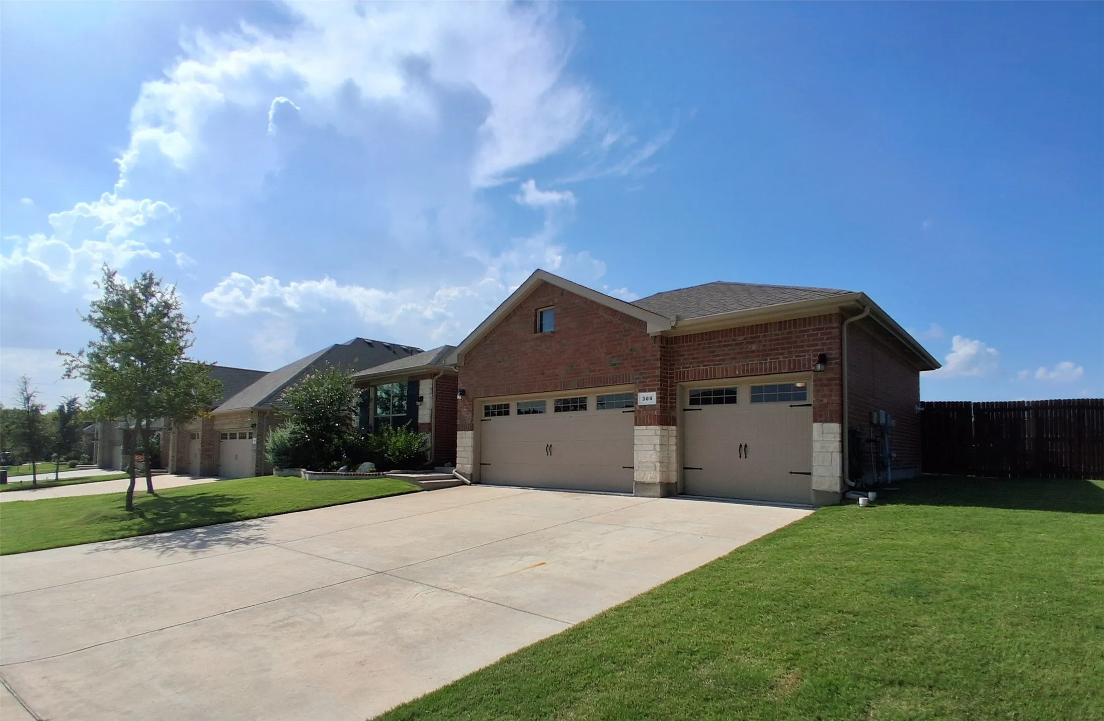 Single Family Residence For Rent in Ellis County , 309 Clayton Street, Glenn Heights, Texas 75154, 4 Bedroom, 2 Bathroom, 2 Garage spaces, 2,146 Sqft, built in 2022, mls#21349373, Real Estate Agent in Glenn Heights, Homes For Rent in Ellis county, Homes For Rent in Glenn Heights, Realtor in Glenn Heights Texas, Real Estate Brokerage Independent Realty Texas, Luminita Cordes Realtor