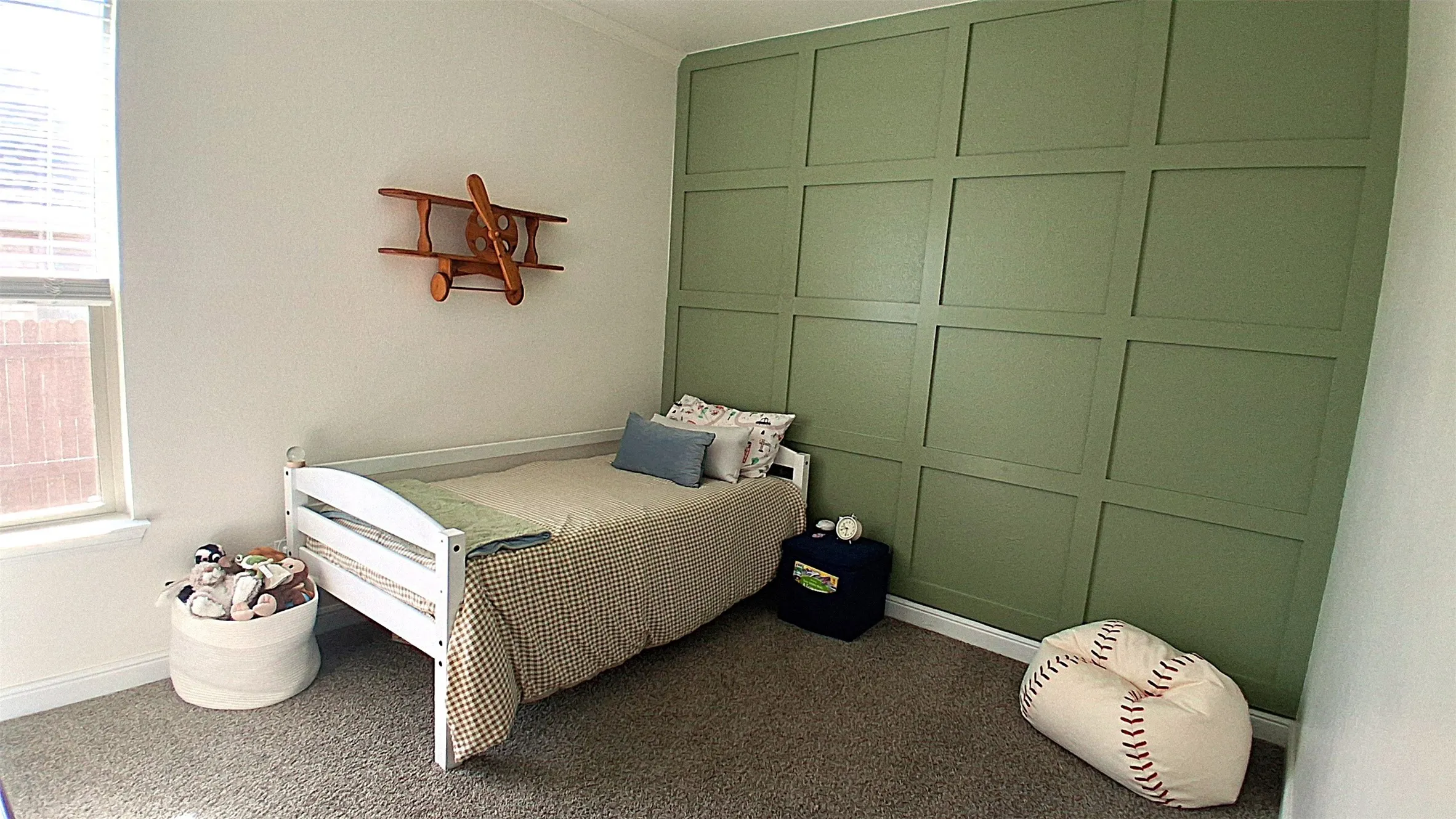 Single Family Residence For Rent in Ellis County , 309 Clayton Street, Glenn Heights, Texas 75154, 4 Bedroom, 2 Bathroom, 2 Garage spaces, 2,146 Sqft, built in 2022, mls#21349373, Real Estate Agent in Glenn Heights, Homes For Rent in Ellis county, Homes For Rent in Glenn Heights, Realtor in Glenn Heights Texas, Real Estate Brokerage Independent Realty Texas, Luminita Cordes Realtor
