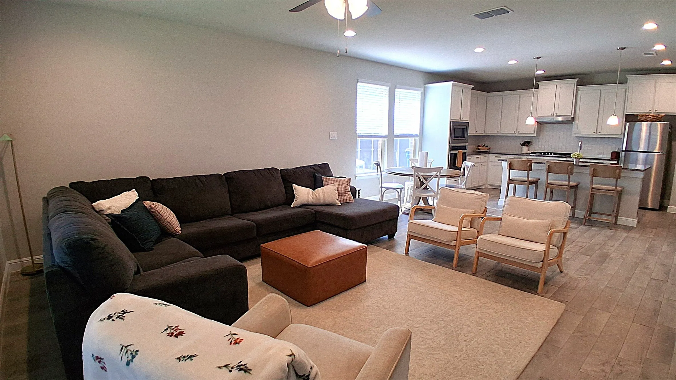 Single Family Residence For Rent in Ellis County , 309 Clayton Street, Glenn Heights, Texas 75154, 4 Bedroom, 2 Bathroom, 2 Garage spaces, 2,146 Sqft, built in 2022, mls#21349373, Real Estate Agent in Glenn Heights, Homes For Rent in Ellis county, Homes For Rent in Glenn Heights, Realtor in Glenn Heights Texas, Real Estate Brokerage Independent Realty Texas, Luminita Cordes Realtor