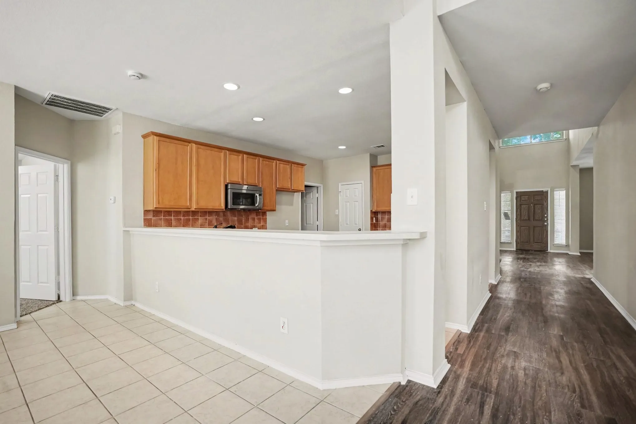 Single Family Residence For Sale in Tarrant County , 4808 Winterview Drive, Mansfield, Texas 76063, 5 Bedroom, 4 Bathroom, 2 Garage spaces, 4,427 Sqft, built in 2002, mls#21344278, Real Estate Agent in Mansfield, Homes For Sale in Tarrant county, Homes For Sale in Mansfield, Realtor in Mansfield Texas, Real Estate Brokerage Independent Realty Texas, Luminita Cordes Realtor