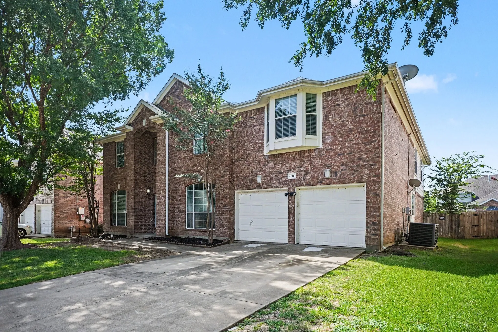 Single Family Residence For Sale in Tarrant County , 4808 Winterview Drive, Mansfield, Texas 76063, 5 Bedroom, 4 Bathroom, 2 Garage spaces, 4,427 Sqft, built in 2002, mls#21344278, Real Estate Agent in Mansfield, Homes For Sale in Tarrant county, Homes For Sale in Mansfield, Realtor in Mansfield Texas, Real Estate Brokerage Independent Realty Texas, Luminita Cordes Realtor