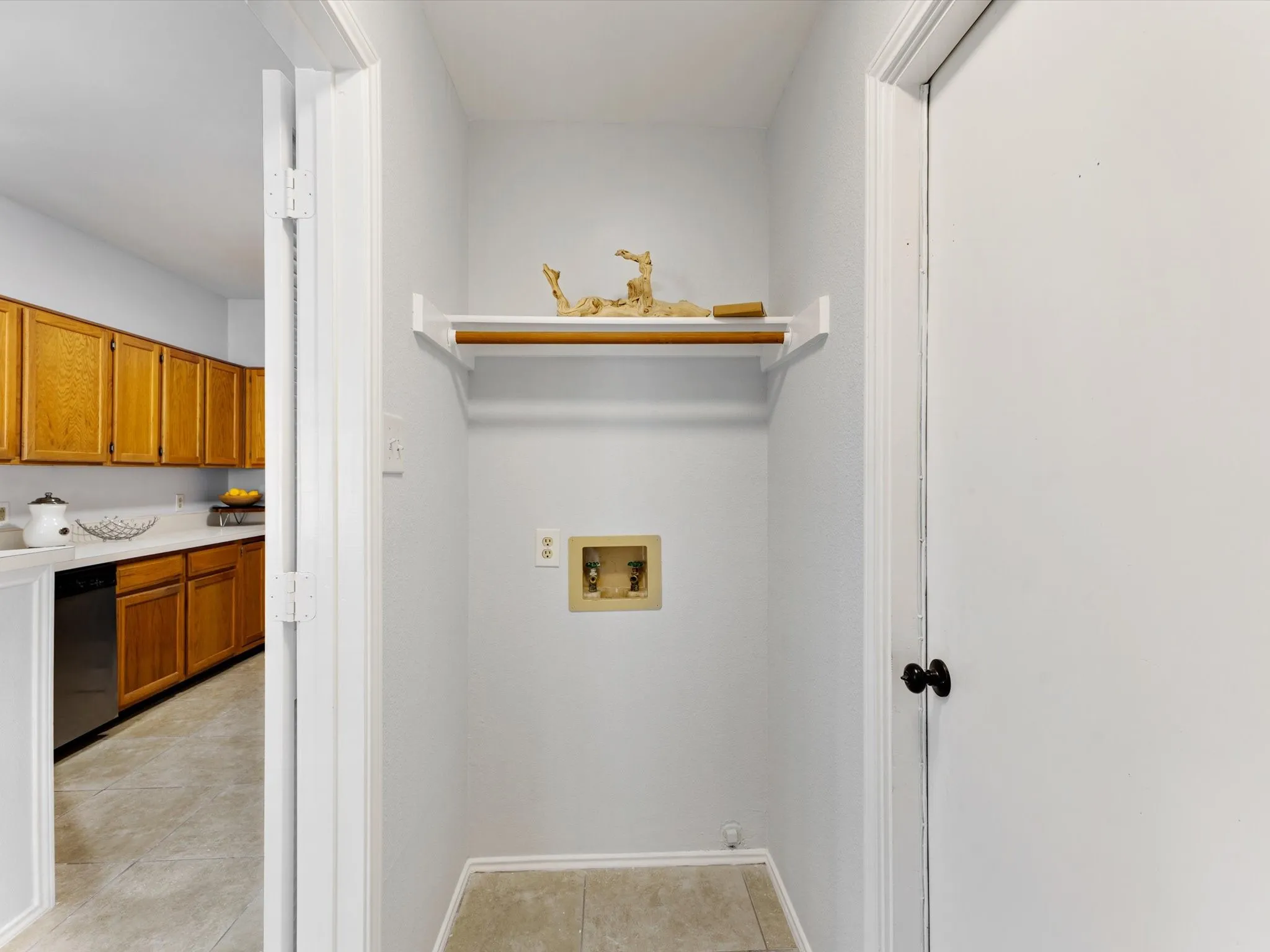 Single Family Residence For Sale in Dallas County , 2409 Baretta Drive, Mesquite, Texas 75181, 4 Bedroom, 3 Bathroom, 2 Garage spaces, 1,570 Sqft, built in 1990, mls#21349166, Real Estate Agent in Mesquite, Homes For Sale in Dallas county, Homes For Sale in Mesquite, Realtor in Mesquite Texas, Real Estate Brokerage Independent Realty Texas, Luminita Cordes Realtor