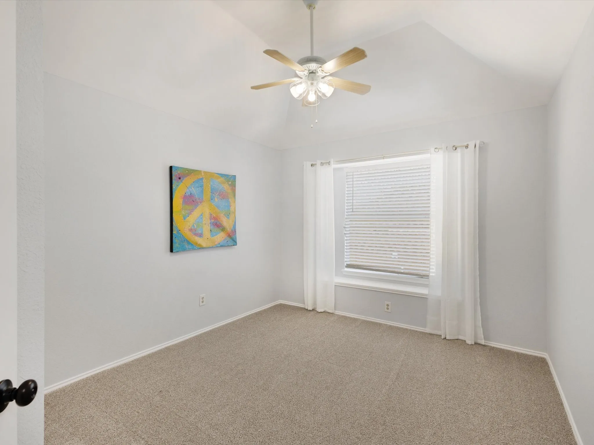 Single Family Residence For Sale in Dallas County , 2409 Baretta Drive, Mesquite, Texas 75181, 4 Bedroom, 3 Bathroom, 2 Garage spaces, 1,570 Sqft, built in 1990, mls#21349166, Real Estate Agent in Mesquite, Homes For Sale in Dallas county, Homes For Sale in Mesquite, Realtor in Mesquite Texas, Real Estate Brokerage Independent Realty Texas, Luminita Cordes Realtor