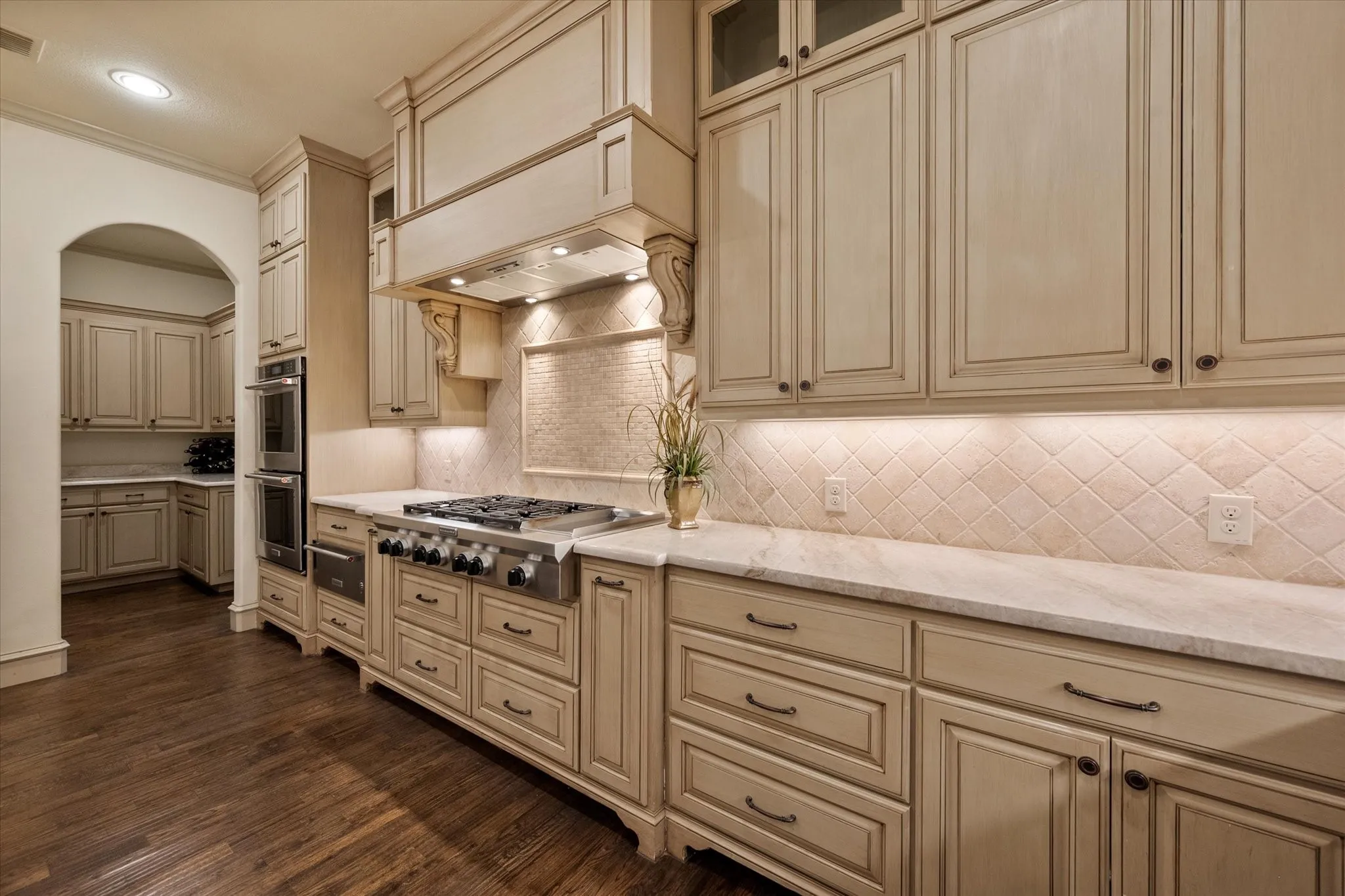 Single Family Residence For Sale in Tarrant County , 7947 Chartwell Lane, Fort Worth, Texas 76120, 5 Bedroom, 7 Bathroom, 3 Garage spaces, 5,832 Sqft, built in 2017, Price $1,795,000, mls#21349309, Real Estate Agent in Fort Worth, Homes For Sale in Tarrant county, Homes For Sale in Fort Worth, Realtor in Fort Worth Texas, Real Estate Brokerage Independent Realty Texas, Luminita Cordes Realtor