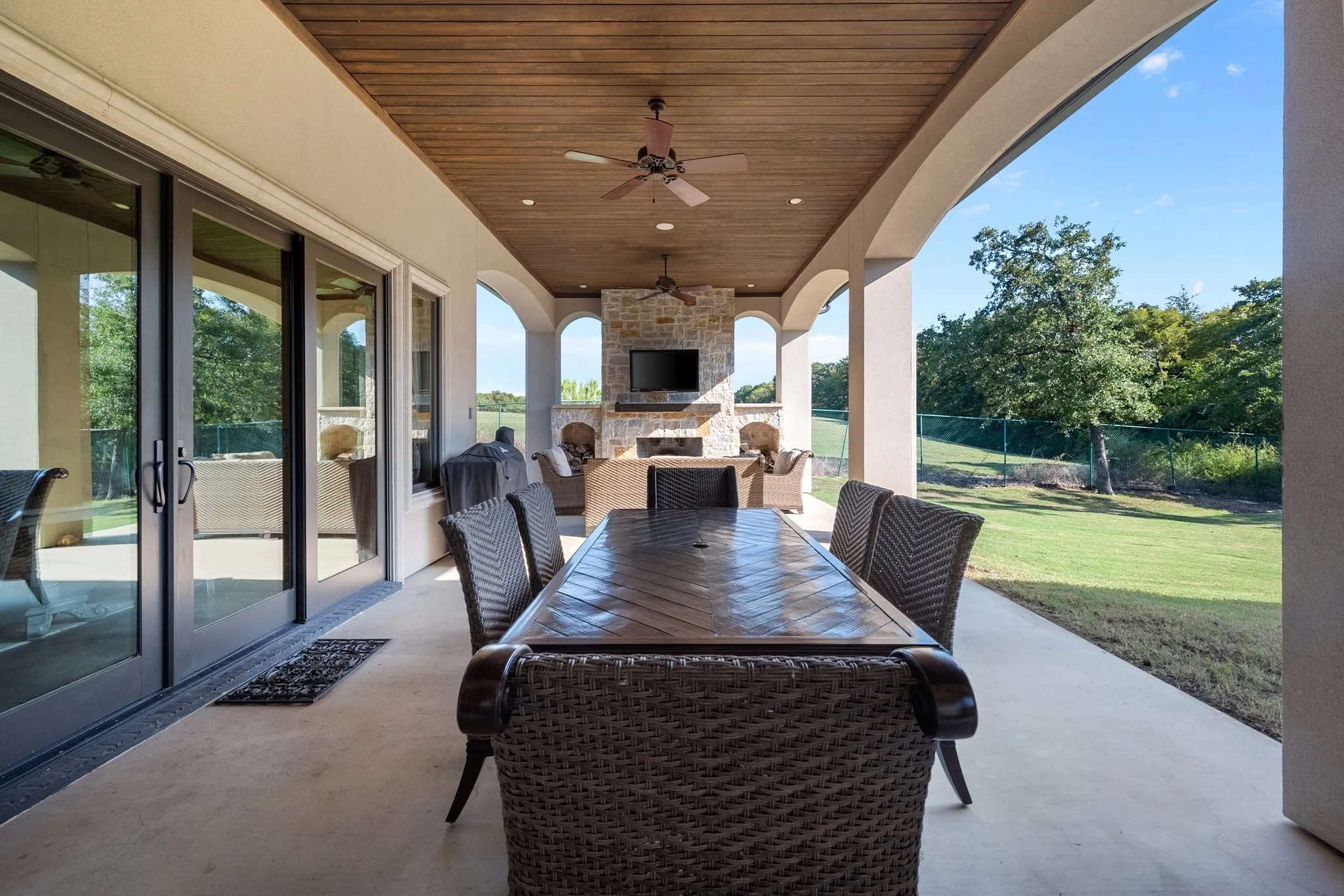 Single Family Residence For Sale in Tarrant County , 7947 Chartwell Lane, Fort Worth, Texas 76120, 5 Bedroom, 7 Bathroom, 3 Garage spaces, 5,832 Sqft, built in 2017, Price $1,795,000, mls#21349309, Real Estate Agent in Fort Worth, Homes For Sale in Tarrant county, Homes For Sale in Fort Worth, Realtor in Fort Worth Texas, Real Estate Brokerage Independent Realty Texas, Luminita Cordes Realtor