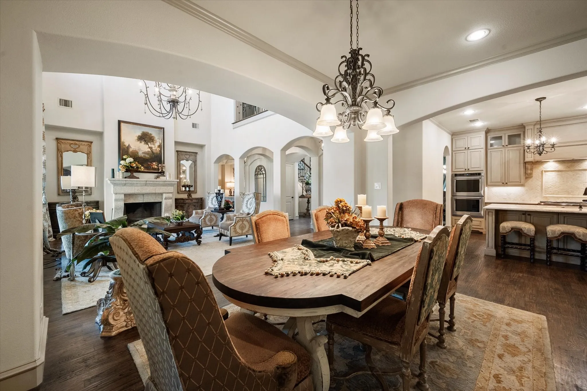 Single Family Residence For Sale in Tarrant County , 7947 Chartwell Lane, Fort Worth, Texas 76120, 5 Bedroom, 7 Bathroom, 3 Garage spaces, 5,832 Sqft, built in 2017, Price $1,795,000, mls#21349309, Real Estate Agent in Fort Worth, Homes For Sale in Tarrant county, Homes For Sale in Fort Worth, Realtor in Fort Worth Texas, Real Estate Brokerage Independent Realty Texas, Luminita Cordes Realtor