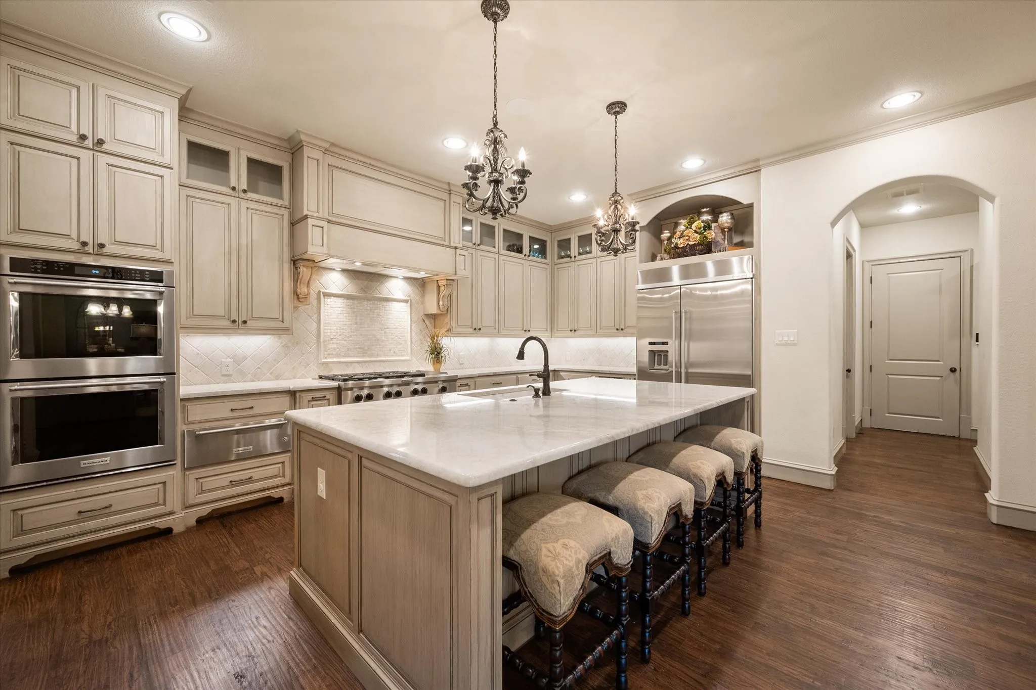 Single Family Residence For Sale in Tarrant County , 7947 Chartwell Lane, Fort Worth, Texas 76120, 5 Bedroom, 7 Bathroom, 3 Garage spaces, 5,832 Sqft, built in 2017, Price $1,795,000, mls#21349309, Real Estate Agent in Fort Worth, Homes For Sale in Tarrant county, Homes For Sale in Fort Worth, Realtor in Fort Worth Texas, Real Estate Brokerage Independent Realty Texas, Luminita Cordes Realtor