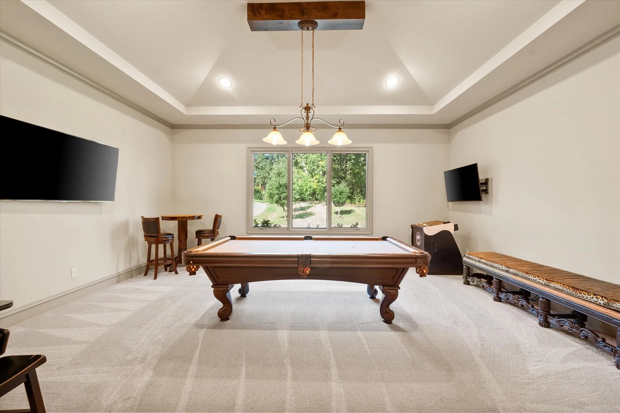 Single Family Residence For Sale in Tarrant County , 7947 Chartwell Lane, Fort Worth, Texas 76120, 5 Bedroom, 7 Bathroom, 3 Garage spaces, 5,832 Sqft, built in 2017, Price $1,795,000, mls#21349309, Real Estate Agent in Fort Worth, Homes For Sale in Tarrant county, Homes For Sale in Fort Worth, Realtor in Fort Worth Texas, Real Estate Brokerage Independent Realty Texas, Luminita Cordes Realtor