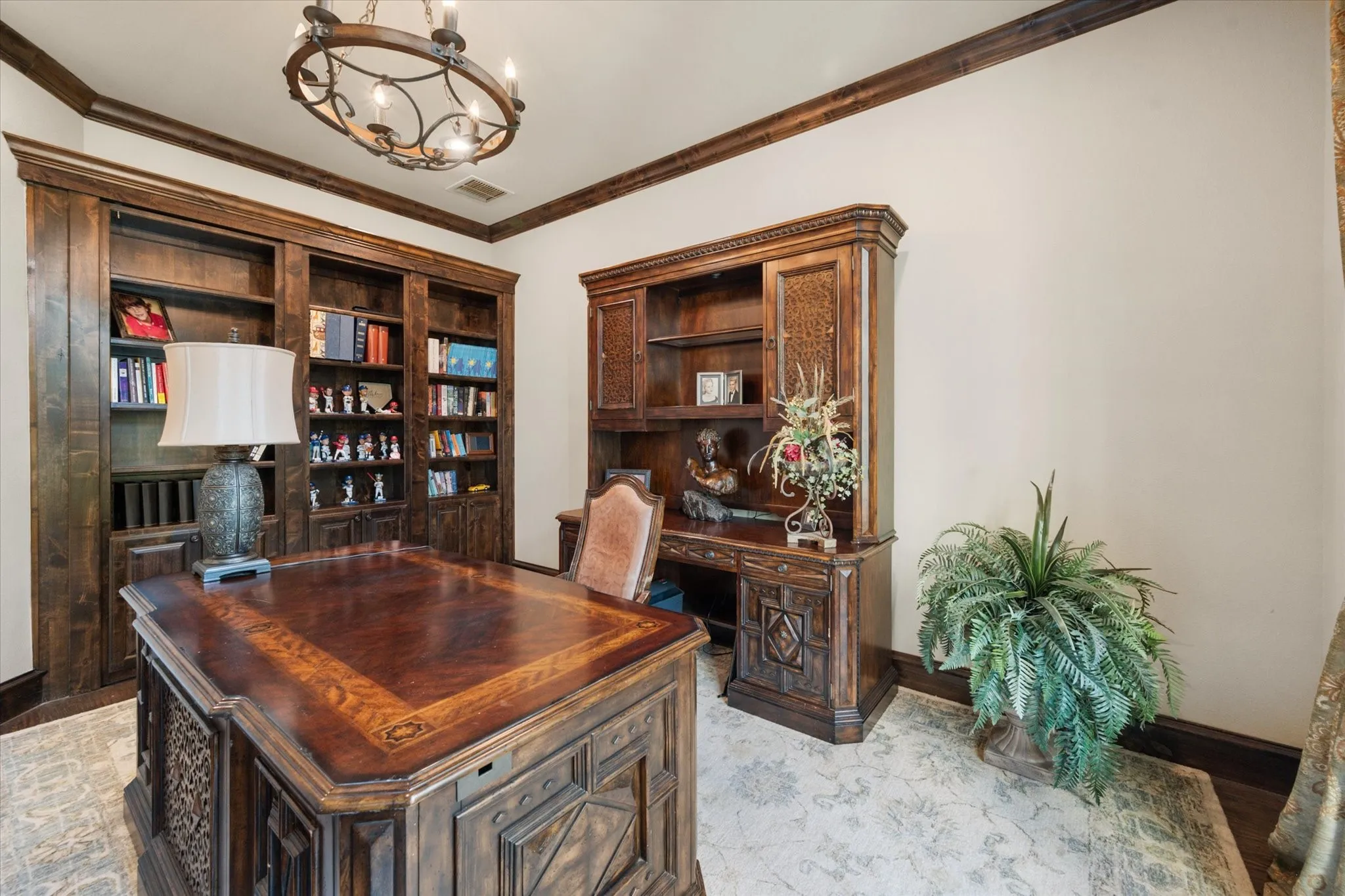 Single Family Residence For Sale in Tarrant County , 7947 Chartwell Lane, Fort Worth, Texas 76120, 5 Bedroom, 7 Bathroom, 3 Garage spaces, 5,832 Sqft, built in 2017, Price $1,795,000, mls#21349309, Real Estate Agent in Fort Worth, Homes For Sale in Tarrant county, Homes For Sale in Fort Worth, Realtor in Fort Worth Texas, Real Estate Brokerage Independent Realty Texas, Luminita Cordes Realtor