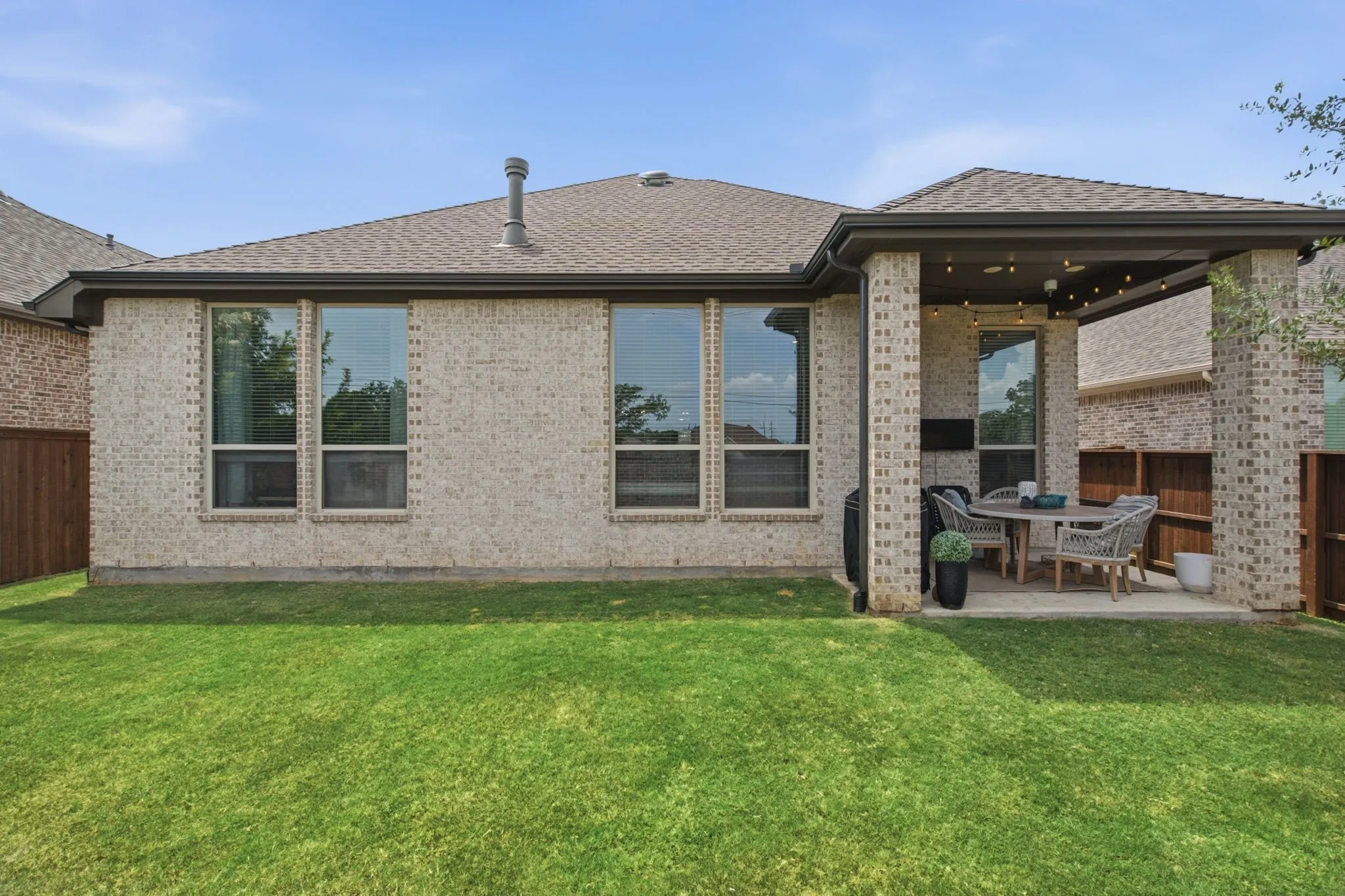 Single Family Residence For Sale in Denton County , 9308 Terrel Street, Argyle, Texas 76226, 4 Bedroom, 3 Bathroom, 2 Garage spaces, 2,248 Sqft, built in 2018, mls#21349222, Real Estate Agent in Argyle, Homes For Sale in Denton county, Homes For Sale in Argyle, Realtor in Argyle Texas, Real Estate Brokerage Independent Realty Texas, Luminita Cordes Realtor