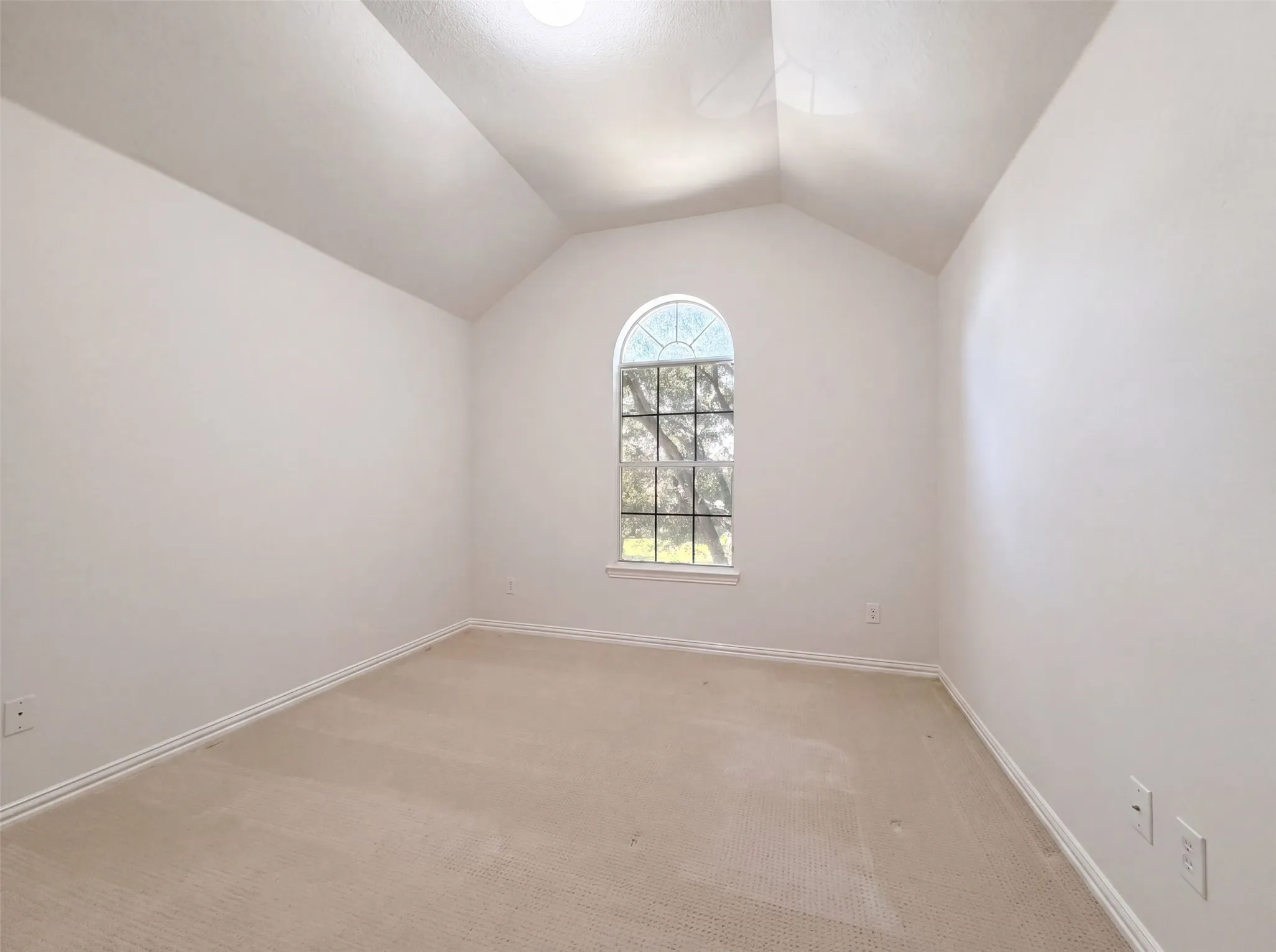 Single Family Residence For Sale in Dallas County , 1420 Fleetwood Cove Drive, Grand Prairie, Texas 75052, 4 Bedroom, 3 Bathroom, 2 Garage spaces, 2,861 Sqft, built in 2006, mls#21349394, Real Estate Agent in Grand Prairie, Homes For Sale in Dallas county, Homes For Sale in Grand Prairie, Realtor in Grand Prairie Texas, Real Estate Brokerage Independent Realty Texas, Luminita Cordes Realtor