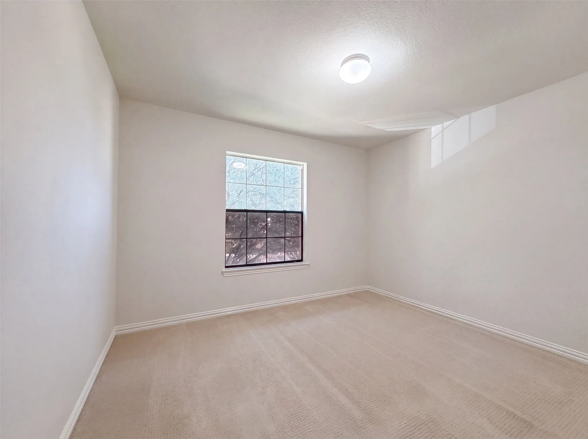 Single Family Residence For Sale in Dallas County , 1420 Fleetwood Cove Drive, Grand Prairie, Texas 75052, 4 Bedroom, 3 Bathroom, 2 Garage spaces, 2,861 Sqft, built in 2006, mls#21349394, Real Estate Agent in Grand Prairie, Homes For Sale in Dallas county, Homes For Sale in Grand Prairie, Realtor in Grand Prairie Texas, Real Estate Brokerage Independent Realty Texas, Luminita Cordes Realtor