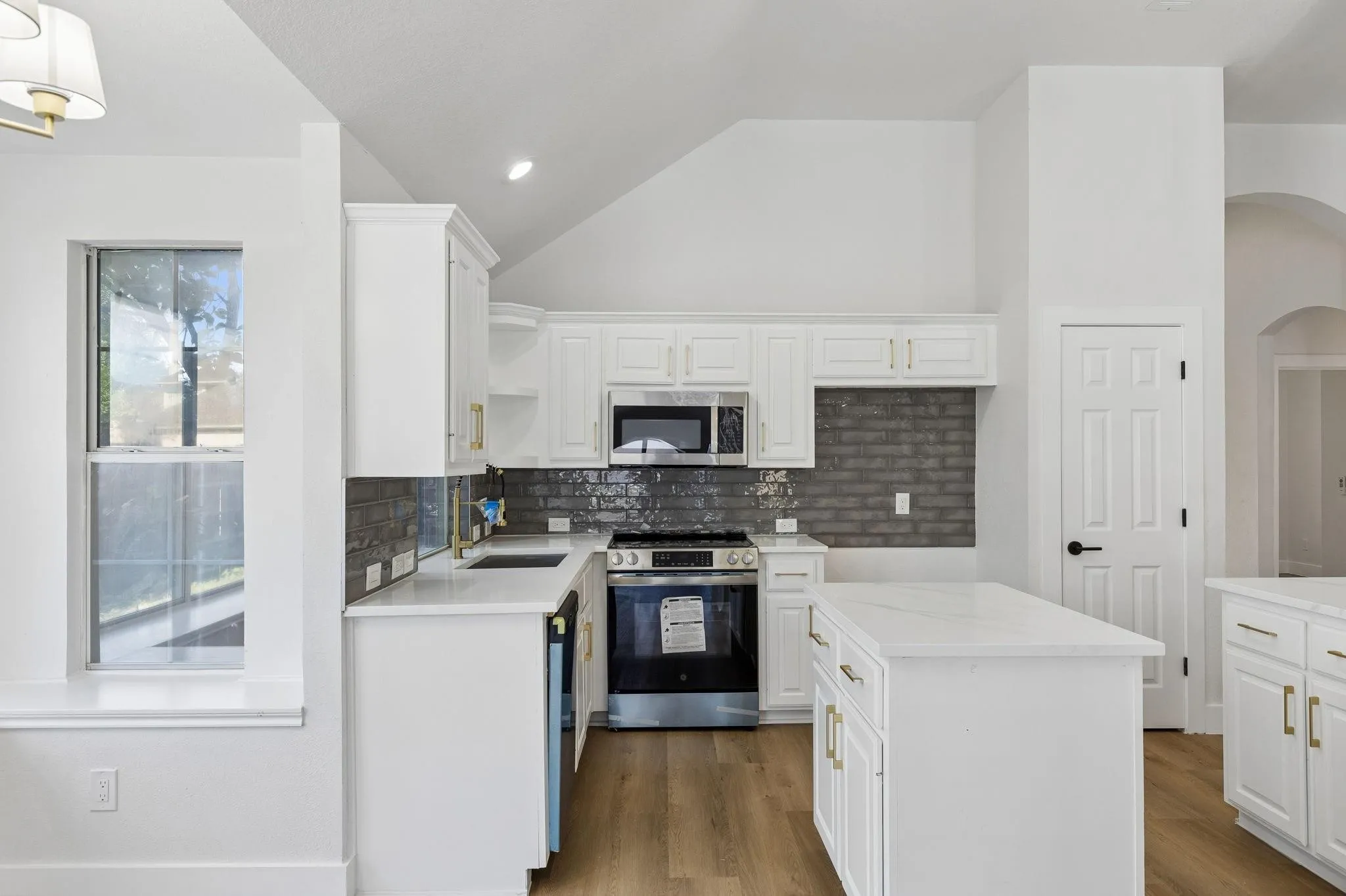 Single Family Residence For Sale in Collin County , 305 Droinwich Circle, Allen, Texas 75002, 3 Bedroom, 2 Bathroom, 2 Garage spaces, 1,803 Sqft, built in 1995, mls#21349355, Real Estate Agent in Allen, Homes For Sale in Collin county, Homes For Sale in Allen, Realtor in Allen Texas, Real Estate Brokerage Independent Realty Texas, Luminita Cordes Realtor