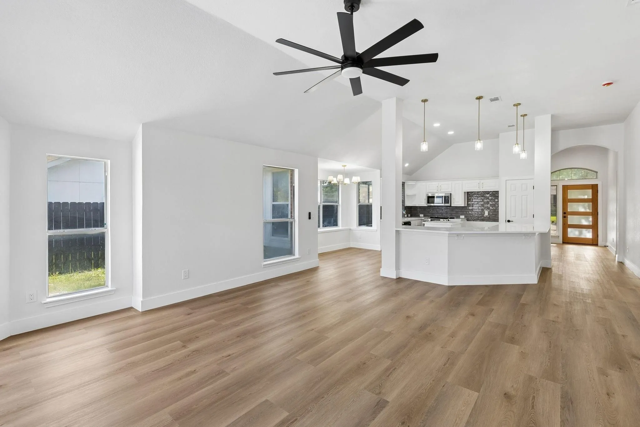Single Family Residence For Sale in Collin County , 305 Droinwich Circle, Allen, Texas 75002, 3 Bedroom, 2 Bathroom, 2 Garage spaces, 1,803 Sqft, built in 1995, mls#21349355, Real Estate Agent in Allen, Homes For Sale in Collin county, Homes For Sale in Allen, Realtor in Allen Texas, Real Estate Brokerage Independent Realty Texas, Luminita Cordes Realtor