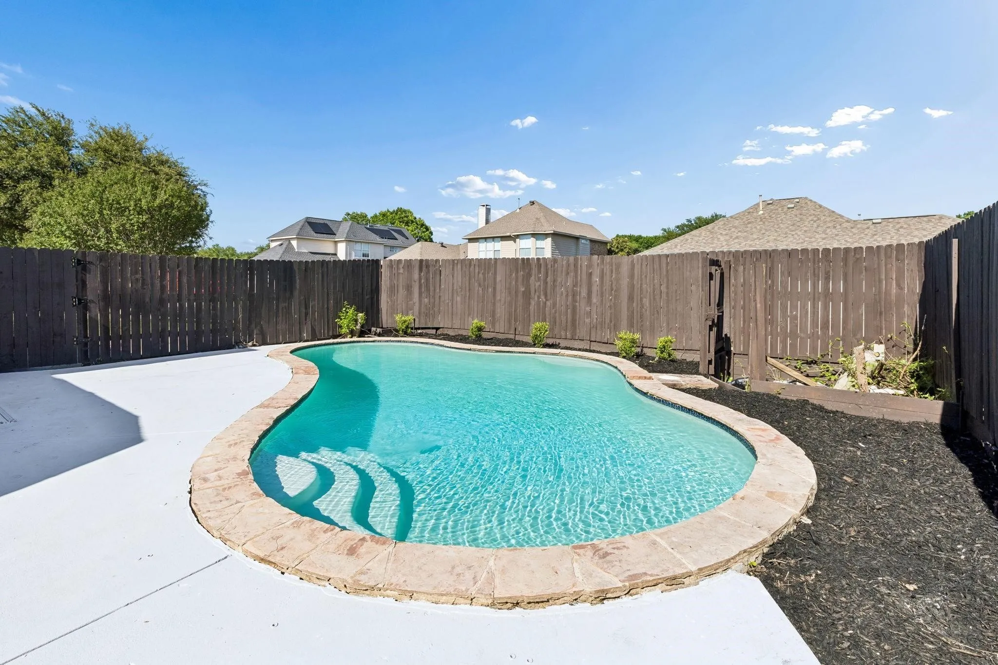 Single Family Residence For Sale in Collin County , 305 Droinwich Circle, Allen, Texas 75002, 3 Bedroom, 2 Bathroom, 2 Garage spaces, 1,803 Sqft, built in 1995, mls#21349355, Real Estate Agent in Allen, Homes For Sale in Collin county, Homes For Sale in Allen, Realtor in Allen Texas, Real Estate Brokerage Independent Realty Texas, Luminita Cordes Realtor
