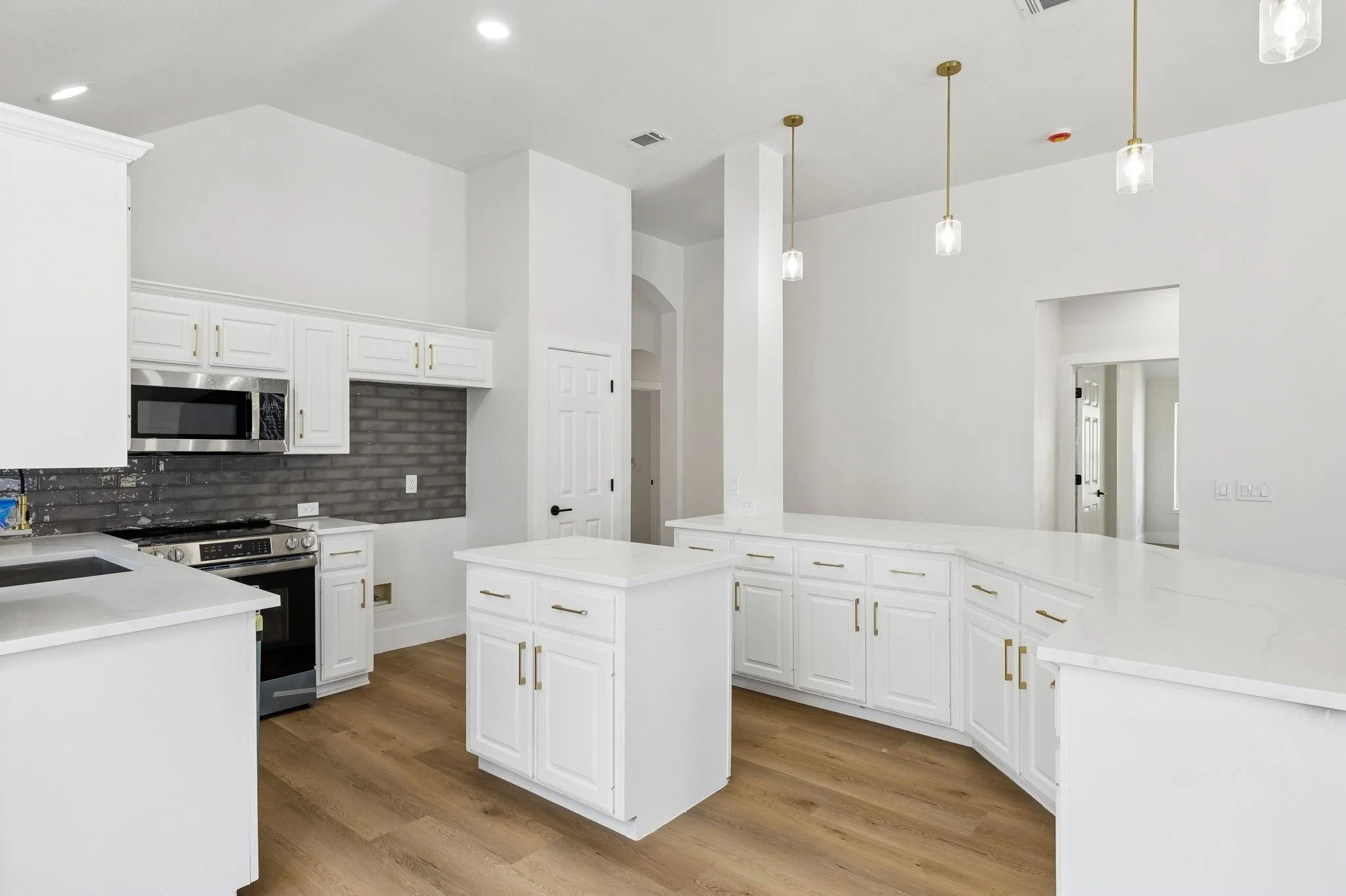 Single Family Residence For Sale in Collin County , 305 Droinwich Circle, Allen, Texas 75002, 3 Bedroom, 2 Bathroom, 2 Garage spaces, 1,803 Sqft, built in 1995, mls#21349355, Real Estate Agent in Allen, Homes For Sale in Collin county, Homes For Sale in Allen, Realtor in Allen Texas, Real Estate Brokerage Independent Realty Texas, Luminita Cordes Realtor