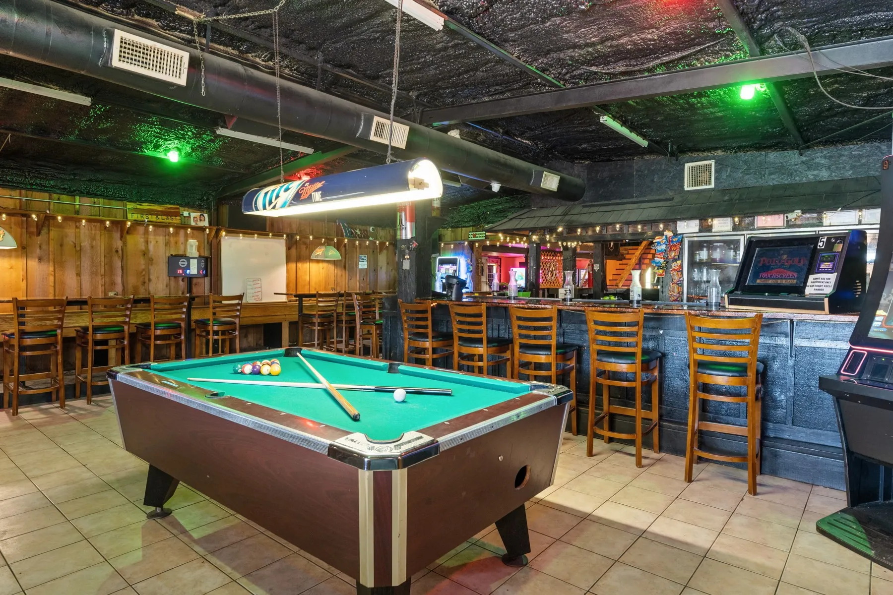Retail For Sale in Henderson County , 761 S Gun Barrel Lane S, Gun Barrel City, Texas 75156, 0, 0, Garage spaces, 0 Sqft, built in 1995, Price $700,000, mls#21349392, Real Estate Agent in Gun Barrel City, Homes For Sale in Henderson county, Homes For Sale in Gun Barrel City, Realtor in Gun Barrel City Texas, Real Estate Brokerage Independent Realty Texas, Luminita Cordes Realtor