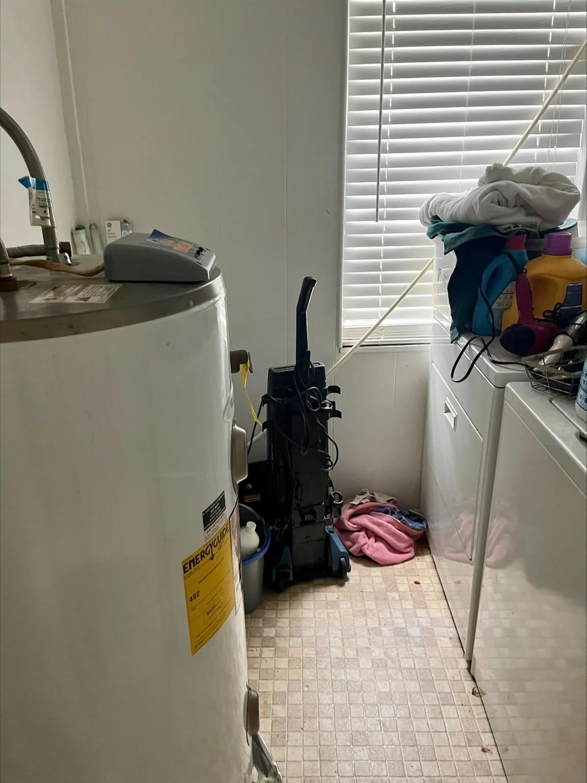 Single Family Residence For Sale in Hunt County , 405 Kenny Drive, West Tawakoni, Texas 75474, 2 Bedroom, 1 Bathroom, Garage spaces, 1,032 Sqft, built in 1989, mls#21336811, Real Estate Agent in West Tawakoni, Homes For Sale in Hunt county, Homes For Sale in West Tawakoni, Realtor in West Tawakoni Texas, Real Estate Brokerage Independent Realty Texas, Luminita Cordes Realtor