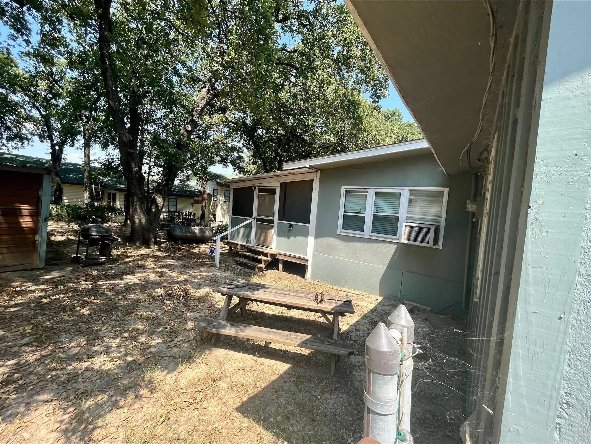 Single Family Residence For Sale in Hunt County , 405 Kenny Drive, West Tawakoni, Texas 75474, 2 Bedroom, 1 Bathroom, Garage spaces, 1,032 Sqft, built in 1989, mls#21336811, Real Estate Agent in West Tawakoni, Homes For Sale in Hunt county, Homes For Sale in West Tawakoni, Realtor in West Tawakoni Texas, Real Estate Brokerage Independent Realty Texas, Luminita Cordes Realtor