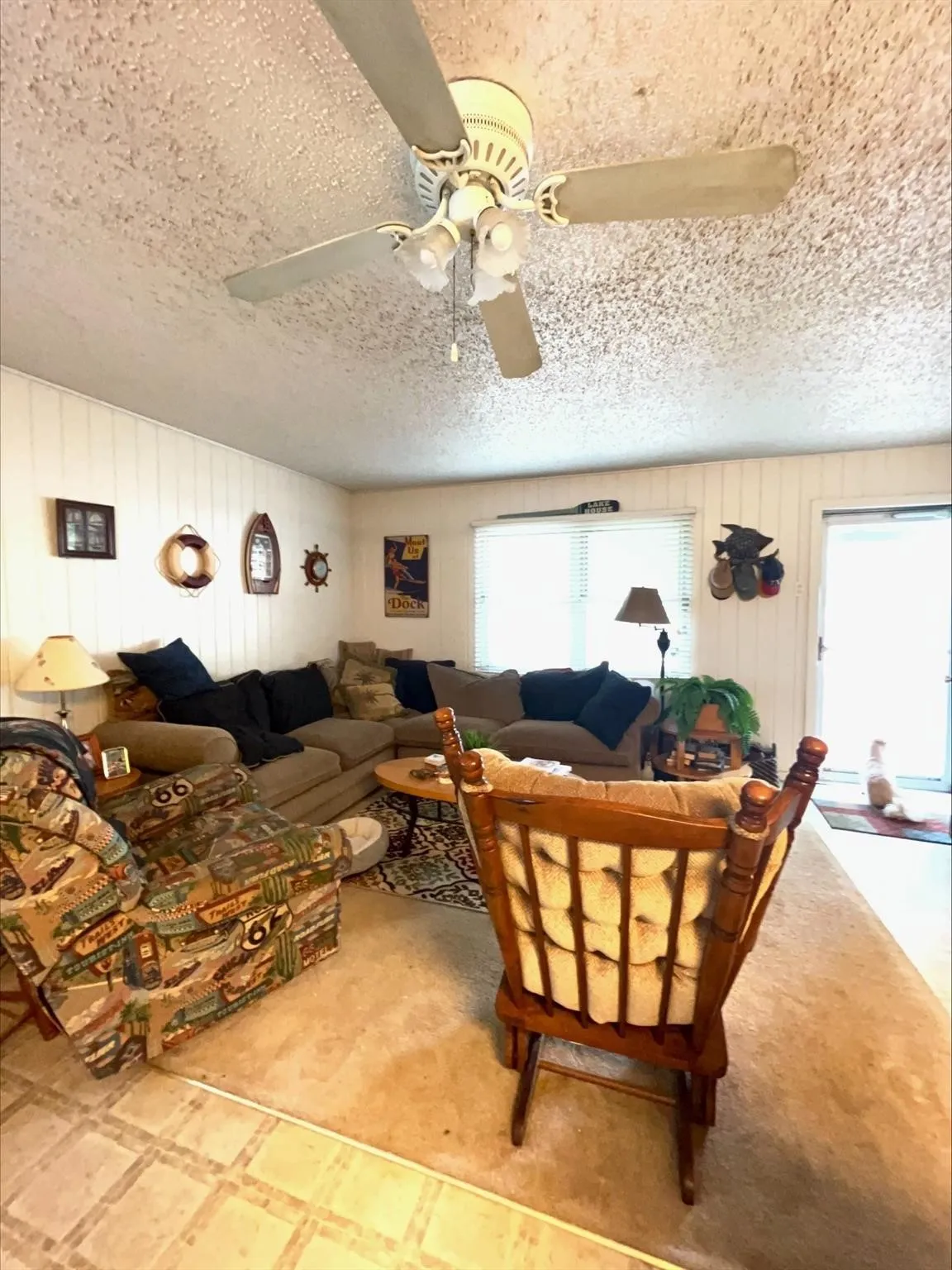 Single Family Residence For Sale in Hunt County , 405 Kenny Drive, West Tawakoni, Texas 75474, 2 Bedroom, 1 Bathroom, Garage spaces, 1,032 Sqft, built in 1989, mls#21336811, Real Estate Agent in West Tawakoni, Homes For Sale in Hunt county, Homes For Sale in West Tawakoni, Realtor in West Tawakoni Texas, Real Estate Brokerage Independent Realty Texas, Luminita Cordes Realtor