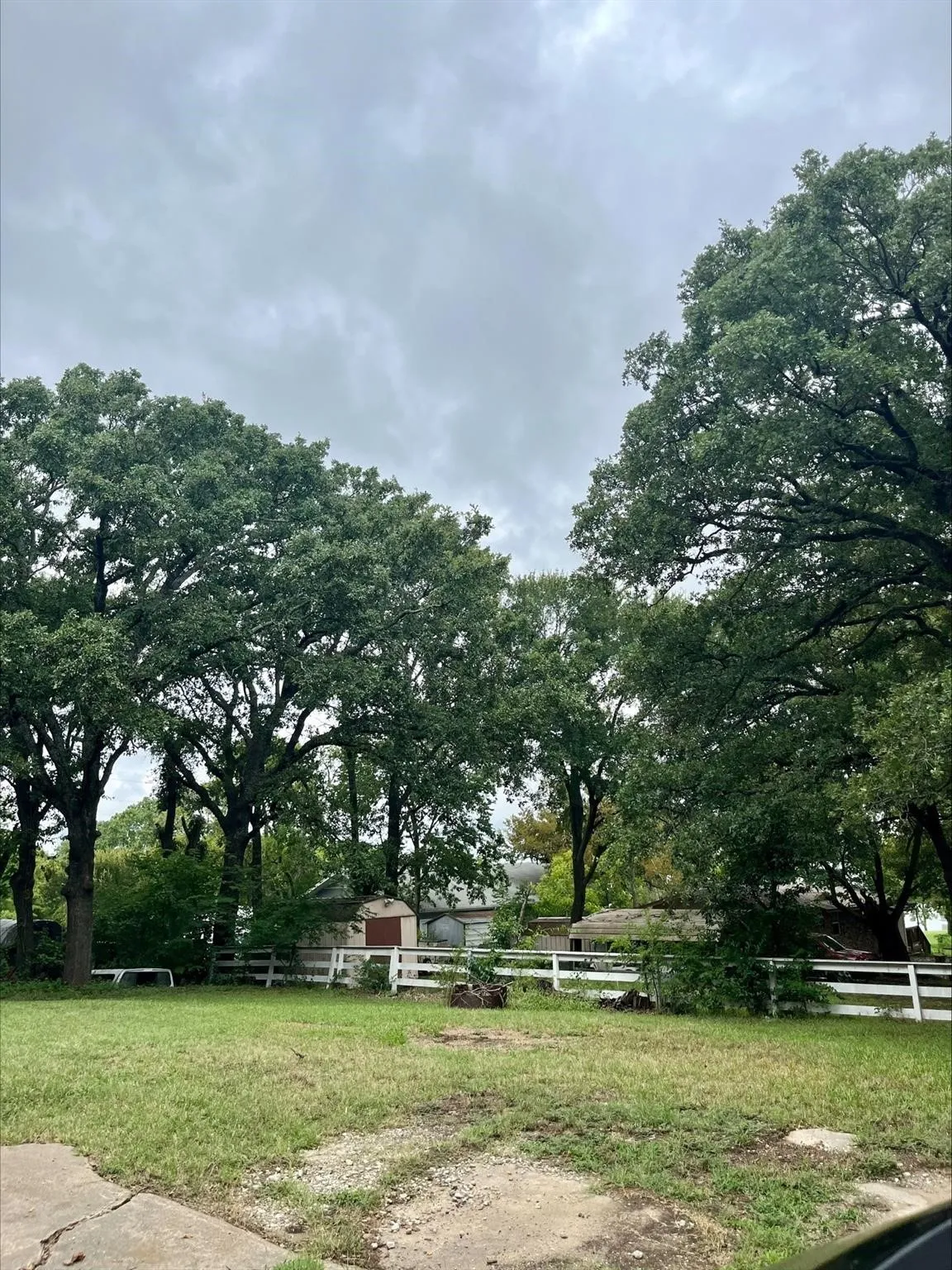Single Family Residence For Sale in Hunt County , 405 Kenny Drive, West Tawakoni, Texas 75474, 2 Bedroom, 1 Bathroom, Garage spaces, 1,032 Sqft, built in 1989, mls#21336811, Real Estate Agent in West Tawakoni, Homes For Sale in Hunt county, Homes For Sale in West Tawakoni, Realtor in West Tawakoni Texas, Real Estate Brokerage Independent Realty Texas, Luminita Cordes Realtor
