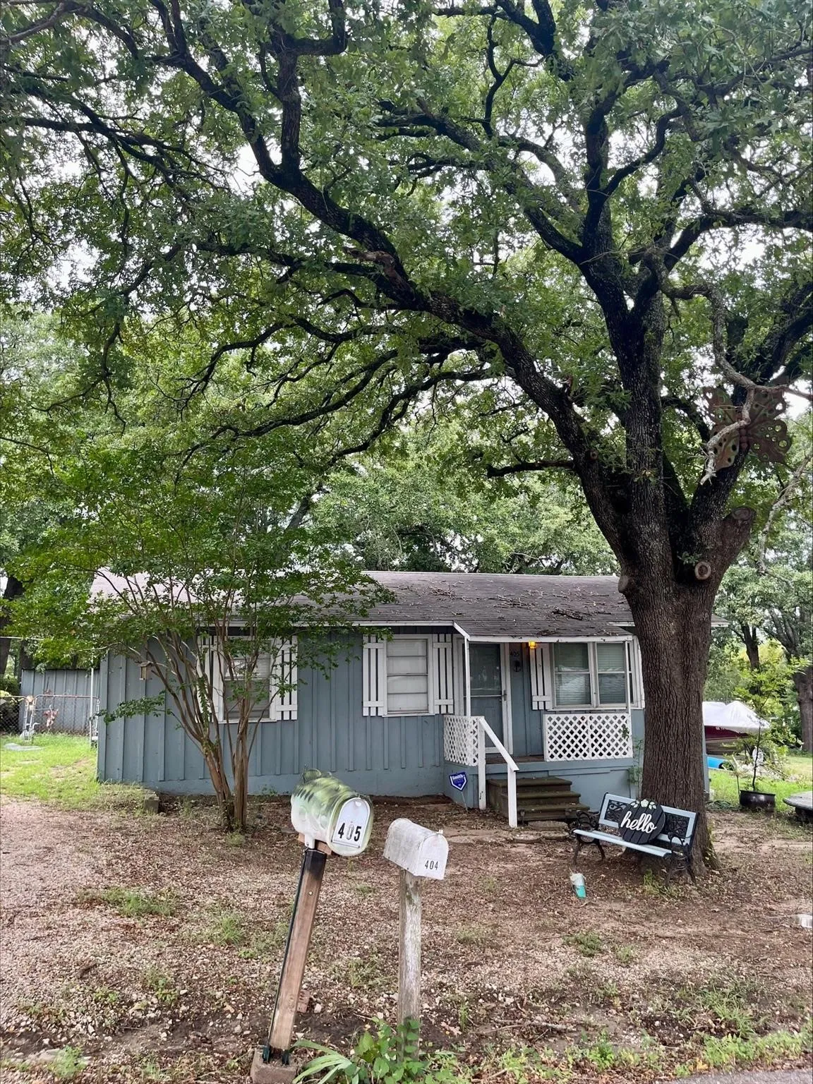 Single Family Residence For Sale in Hunt County , 405 Kenny Drive, West Tawakoni, Texas 75474, 2 Bedroom, 1 Bathroom, Garage spaces, 1,032 Sqft, built in 1989, mls#21336811, Real Estate Agent in West Tawakoni, Homes For Sale in Hunt county, Homes For Sale in West Tawakoni, Realtor in West Tawakoni Texas, Real Estate Brokerage Independent Realty Texas, Luminita Cordes Realtor