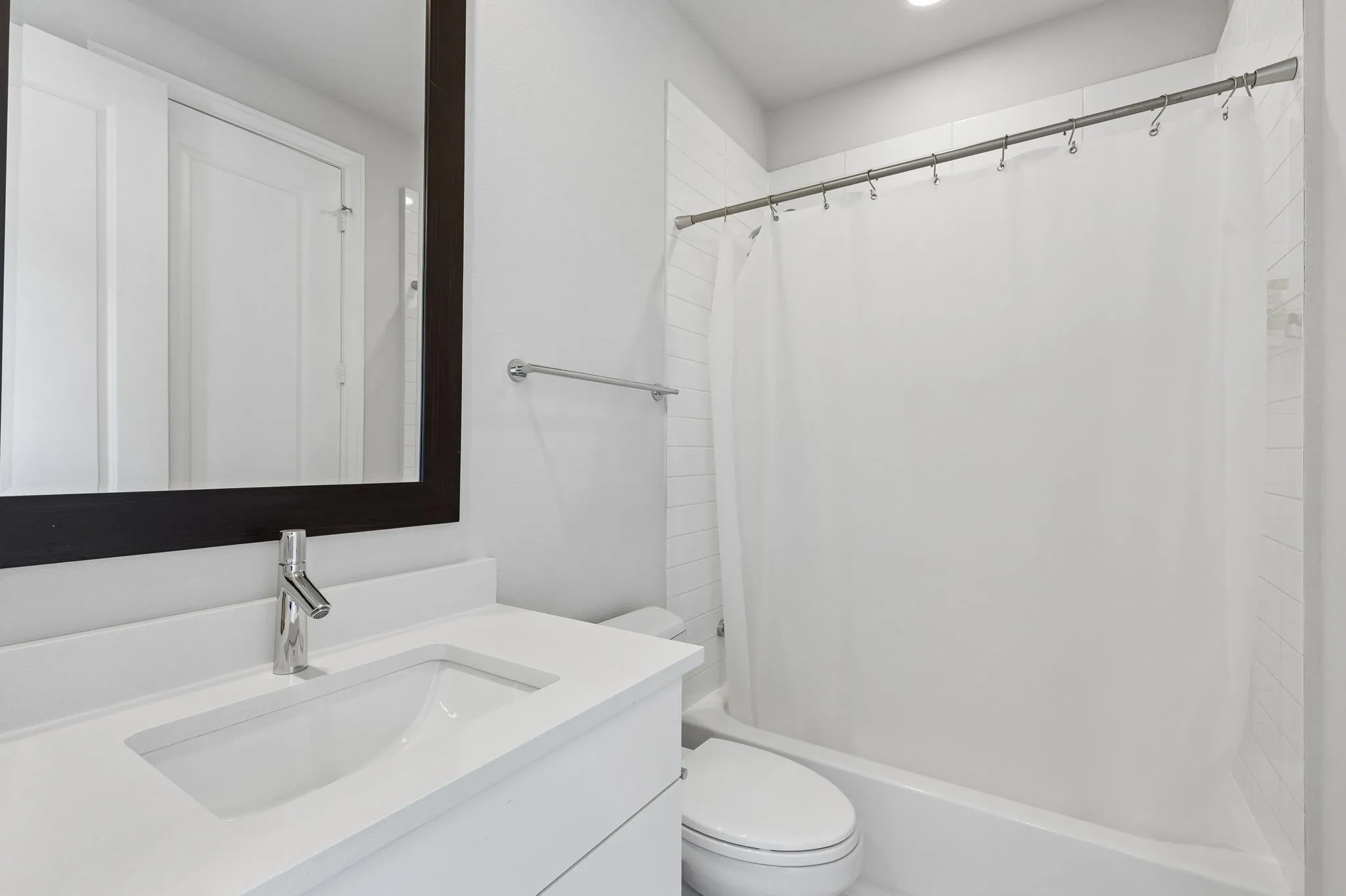 Townhouse For Rent in Dallas County , 4625 Greenborough Lane, Dallas, Texas 75219, 3 Bedroom, 4 Bathroom, 2 Garage spaces, 2,016 Sqft, built in 2022, mls#21349327, Real Estate Agent in Dallas, Homes For Rent in Dallas county, Homes For Rent in Dallas, Realtor in Dallas Texas, Real Estate Brokerage Independent Realty Texas, Luminita Cordes Realtor