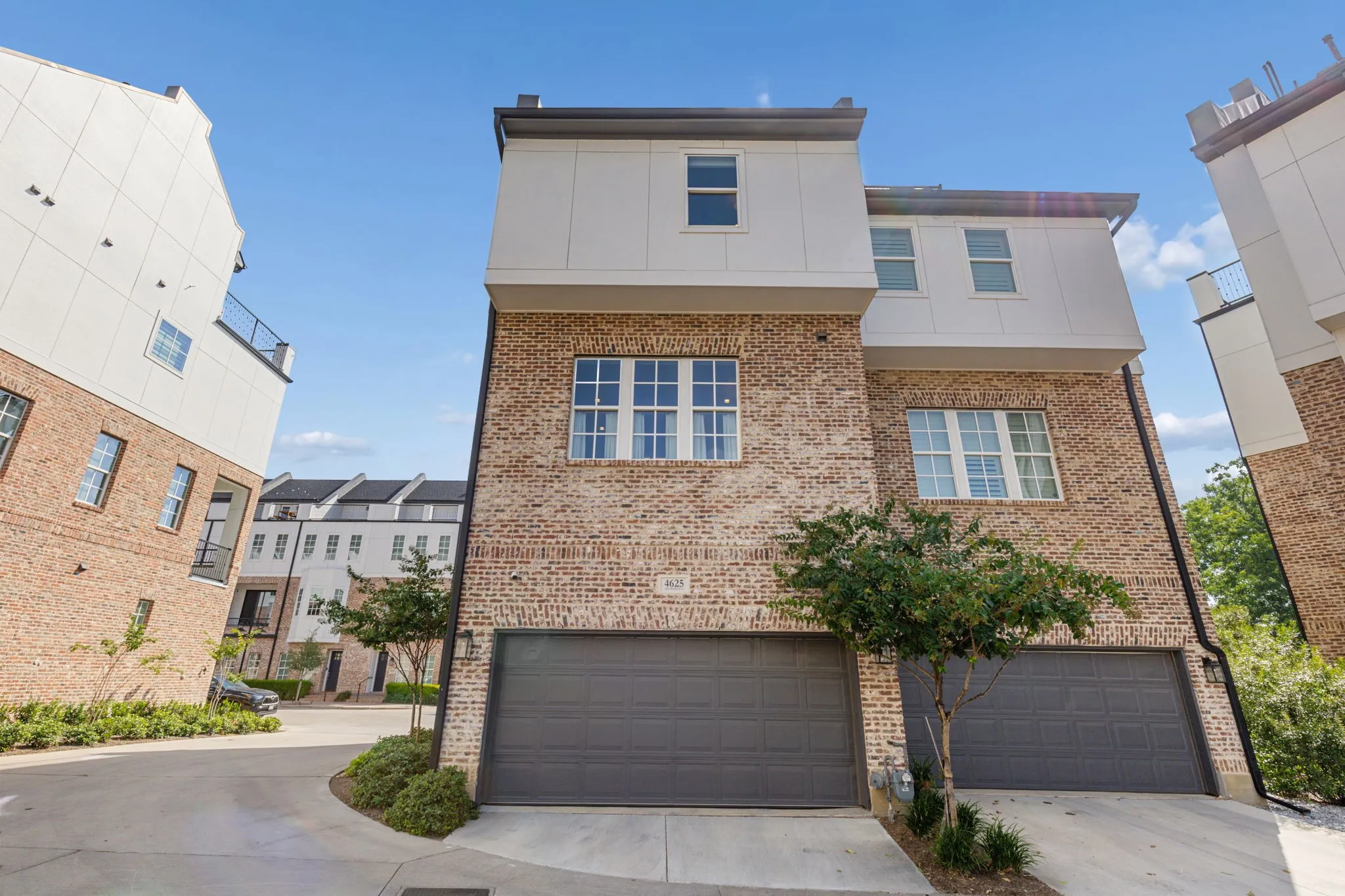 Townhouse For Rent in Dallas County , 4625 Greenborough Lane, Dallas, Texas 75219, 3 Bedroom, 4 Bathroom, 2 Garage spaces, 2,016 Sqft, built in 2022, mls#21349327, Real Estate Agent in Dallas, Homes For Rent in Dallas county, Homes For Rent in Dallas, Realtor in Dallas Texas, Real Estate Brokerage Independent Realty Texas, Luminita Cordes Realtor