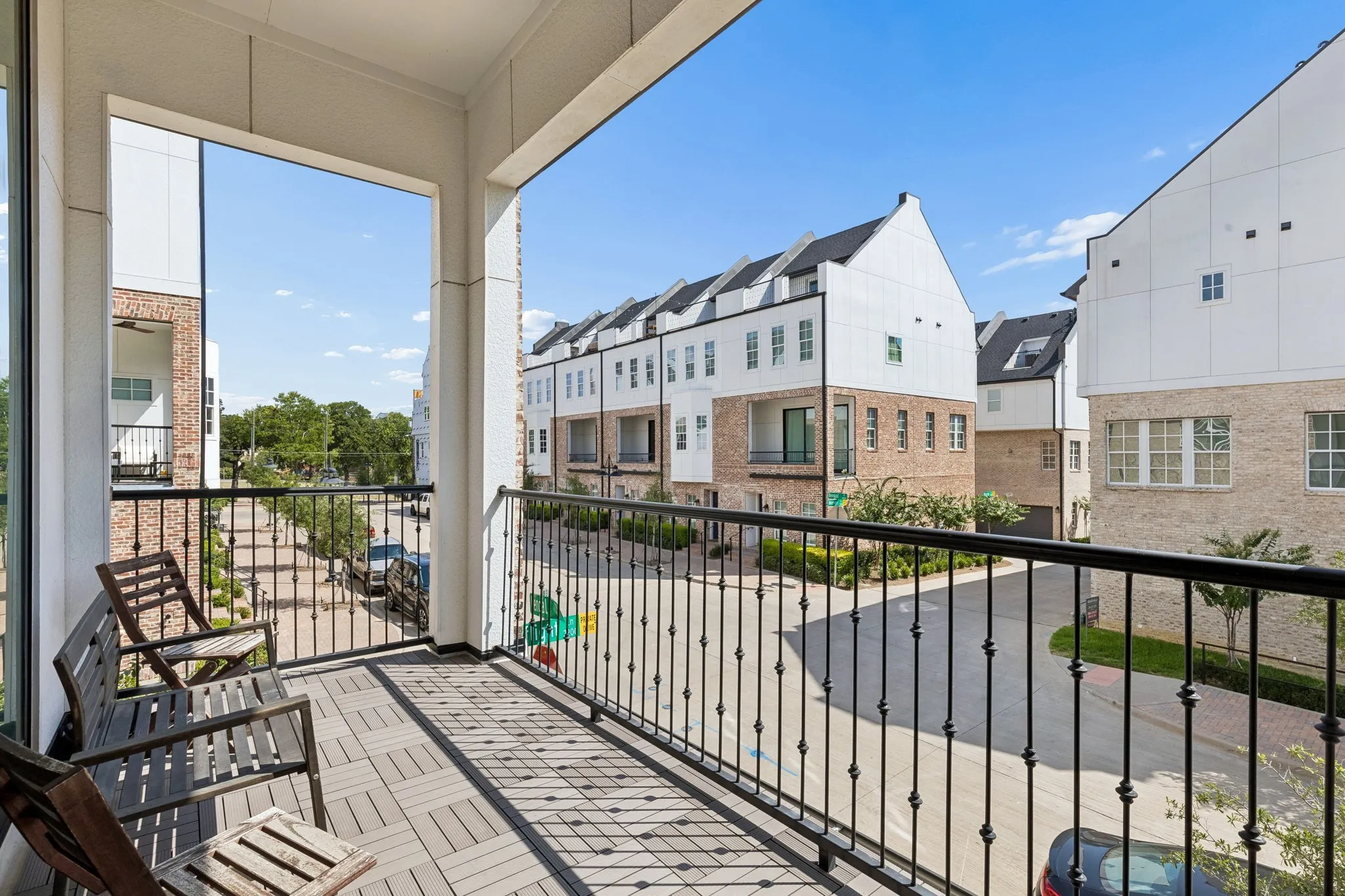 Townhouse For Rent in Dallas County , 4625 Greenborough Lane, Dallas, Texas 75219, 3 Bedroom, 4 Bathroom, 2 Garage spaces, 2,016 Sqft, built in 2022, mls#21349327, Real Estate Agent in Dallas, Homes For Rent in Dallas county, Homes For Rent in Dallas, Realtor in Dallas Texas, Real Estate Brokerage Independent Realty Texas, Luminita Cordes Realtor