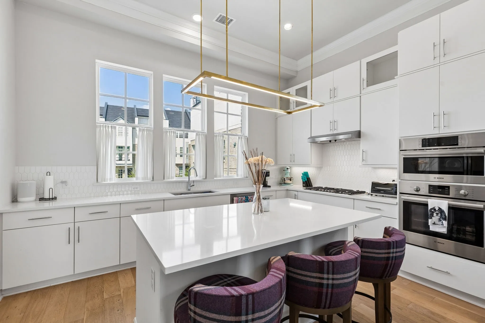 Townhouse For Rent in Dallas County , 4625 Greenborough Lane, Dallas, Texas 75219, 3 Bedroom, 4 Bathroom, 2 Garage spaces, 2,016 Sqft, built in 2022, mls#21349327, Real Estate Agent in Dallas, Homes For Rent in Dallas county, Homes For Rent in Dallas, Realtor in Dallas Texas, Real Estate Brokerage Independent Realty Texas, Luminita Cordes Realtor