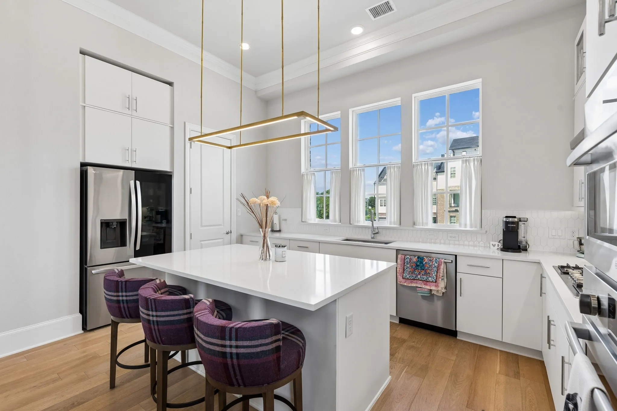 Townhouse For Rent in Dallas County , 4625 Greenborough Lane, Dallas, Texas 75219, 3 Bedroom, 4 Bathroom, 2 Garage spaces, 2,016 Sqft, built in 2022, mls#21349327, Real Estate Agent in Dallas, Homes For Rent in Dallas county, Homes For Rent in Dallas, Realtor in Dallas Texas, Real Estate Brokerage Independent Realty Texas, Luminita Cordes Realtor