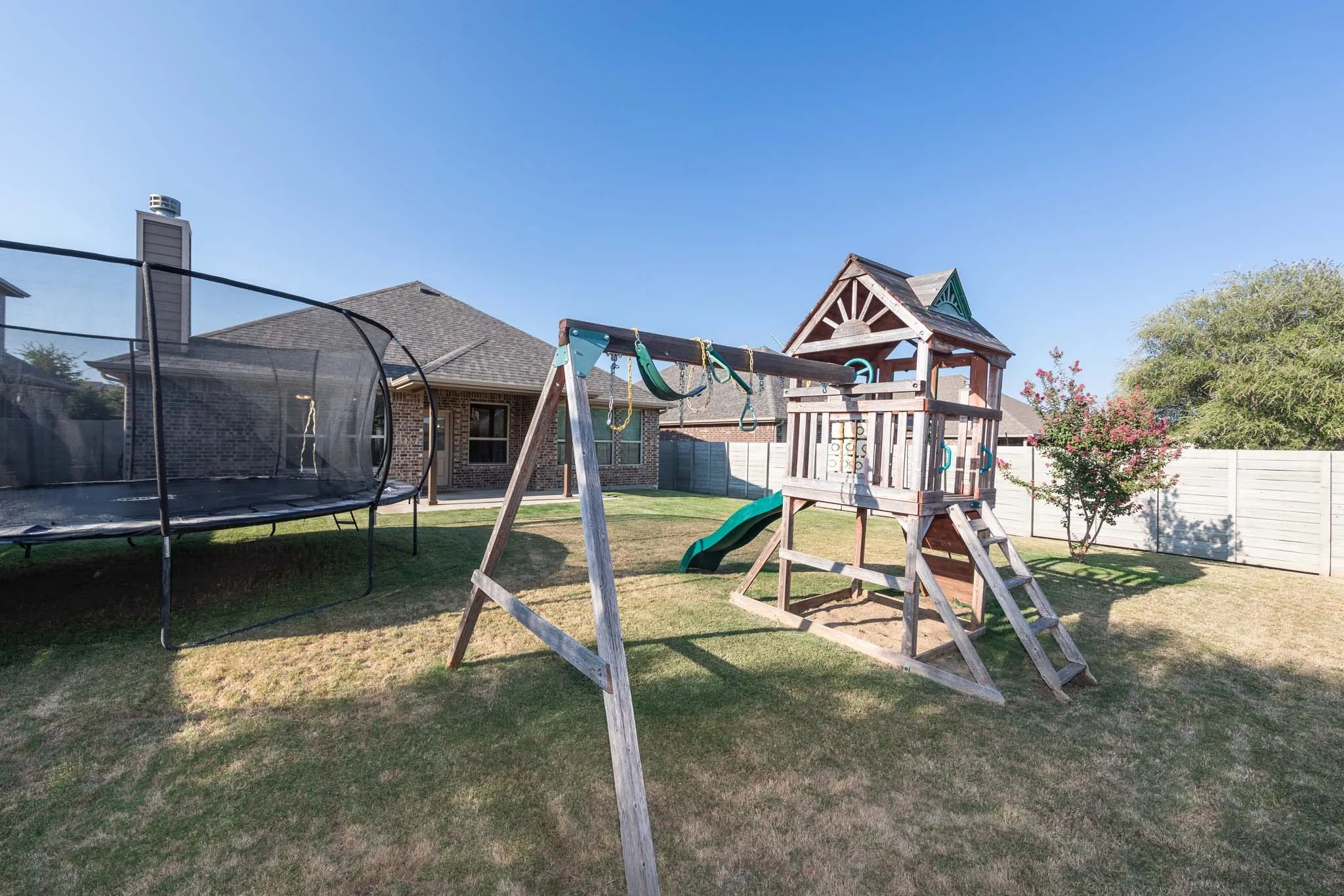 Single Family Residence For Sale in Denton County , 1825 Quail Lane, Argyle, Texas 76226, 3 Bedroom, 2 Bathroom, 2 Garage spaces, 1,872 Sqft, built in 2018, mls#21348987, Real Estate Agent in Argyle, Homes For Sale in Denton county, Homes For Sale in Argyle, Realtor in Argyle Texas, Real Estate Brokerage Independent Realty Texas, Luminita Cordes Realtor