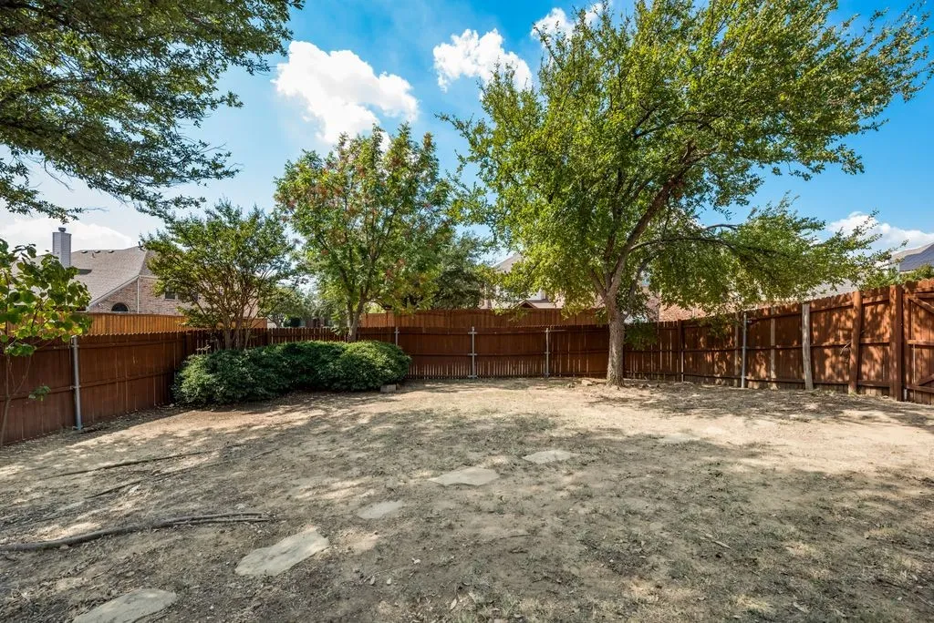 Single Family Residence For Rent in Denton County , 12421 Bruschetta Drive, Frisco, Texas 75033, 3 Bedroom, 2 Bathroom, 2 Garage spaces, 1,808 Sqft, built in 2003, mls#21349130, Real Estate Agent in Frisco, Homes For Rent in Denton county, Homes For Rent in Frisco, Realtor in Frisco Texas, Real Estate Brokerage Independent Realty Texas, Luminita Cordes Realtor