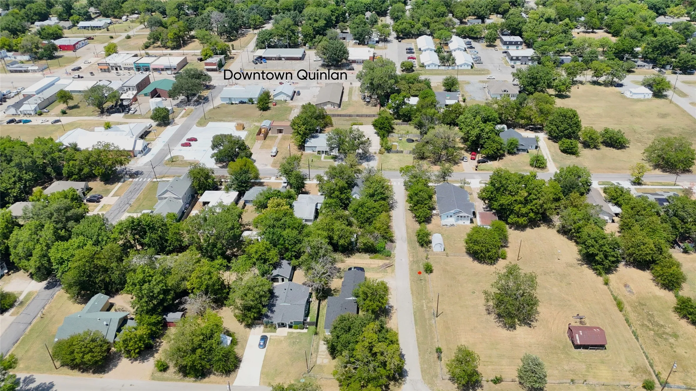 Single Family Residence For Sale in Hunt County , 108 E Kirby Avenue, Quinlan, Texas 75474, 4 Bedroom, 2 Bathroom, Garage spaces, 1,188 Sqft, built in 1967, mls#21349413, Real Estate Agent in Quinlan, Homes For Sale in Hunt county, Homes For Sale in Quinlan, Realtor in Quinlan Texas, Real Estate Brokerage Independent Realty Texas, Luminita Cordes Realtor