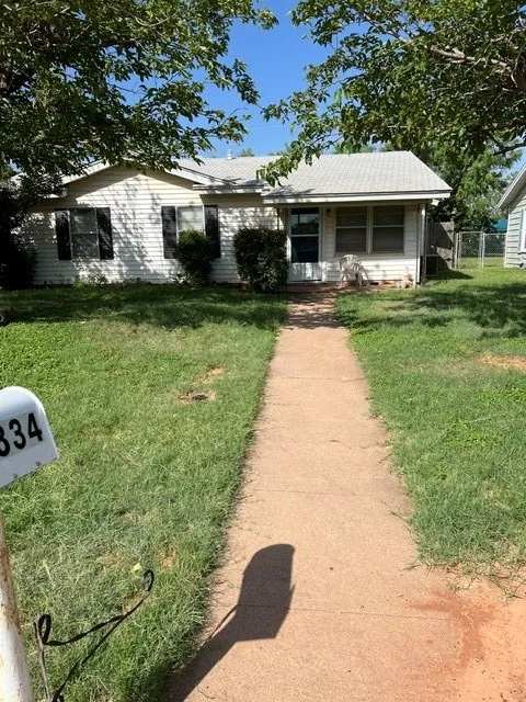Single Family Residence For Sale in Taylor County , 2834 Nonesuch, Abilene, Texas 79606, 3 Bedroom, 1 Bathroom, 1 Garage spaces, 888 Sqft, built in 1959, mls#21349437, Real Estate Agent in Abilene, Homes For Sale in Taylor county, Homes For Sale in Abilene, Realtor in Abilene Texas, Real Estate Brokerage Independent Realty Texas, Luminita Cordes Realtor