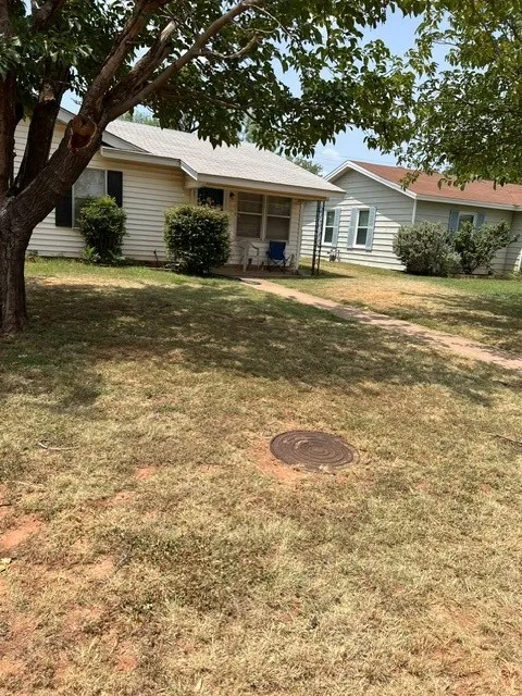 Single Family Residence For Sale in Taylor County , 2834 Nonesuch, Abilene, Texas 79606, 3 Bedroom, 1 Bathroom, 1 Garage spaces, 888 Sqft, built in 1959, mls#21349437, Real Estate Agent in Abilene, Homes For Sale in Taylor county, Homes For Sale in Abilene, Realtor in Abilene Texas, Real Estate Brokerage Independent Realty Texas, Luminita Cordes Realtor